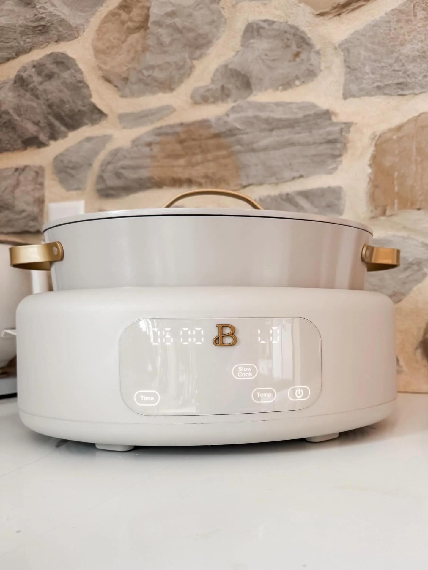 This electric multi-cooker was on my wishlist for a long time &amp; was finally added to our kitchen this Christmas! It is such a lovely upgrade from a standard slow-cooker. So far I&rsquo;ve used it for pork carnitas as a slow cooker (I loved being 
