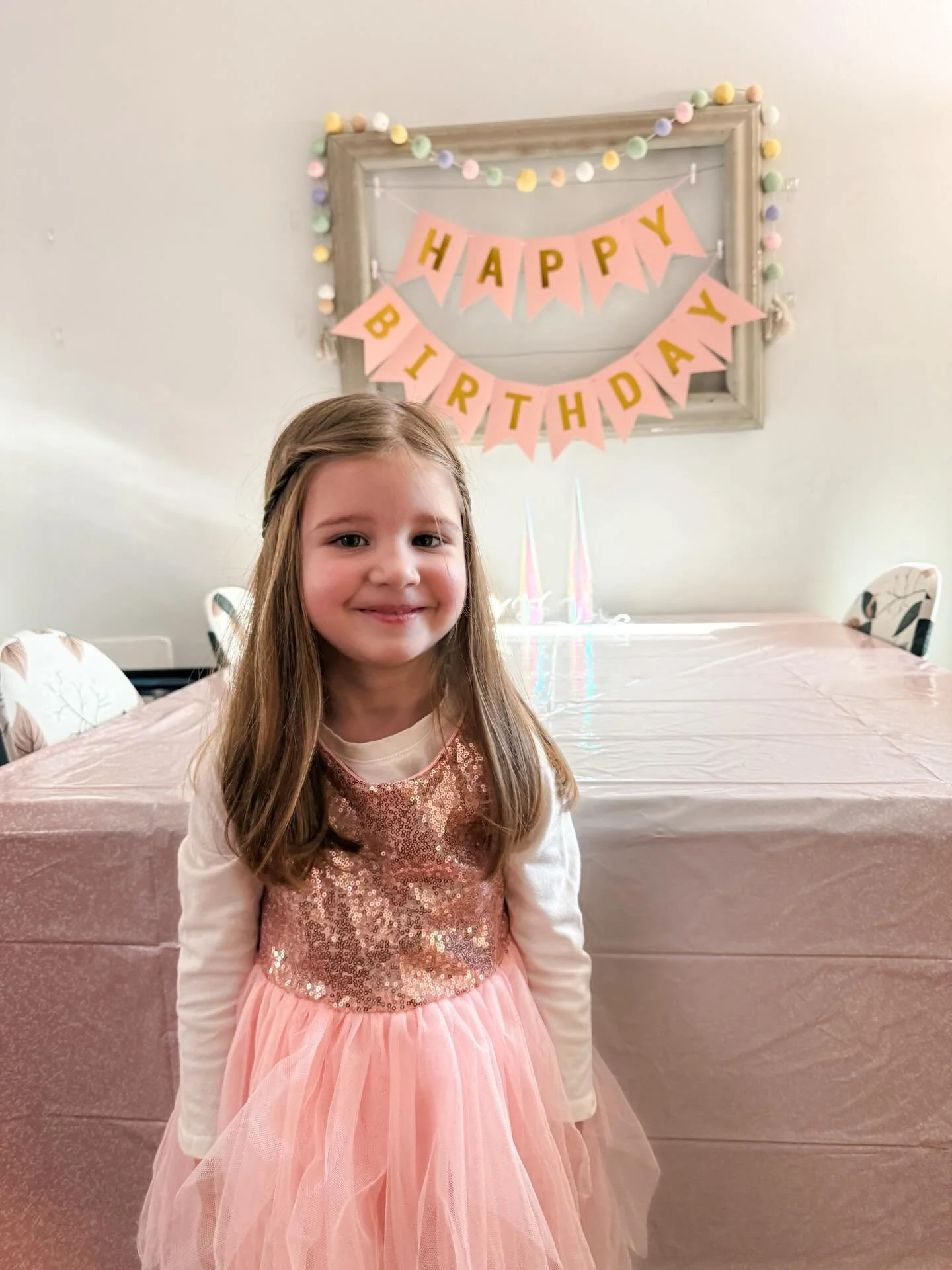 my baby girl turned 4 today! 🥹🥰✨

hold your finger on the dots and scroll to see her laughter and joy in a fun new way ☺️ 

happy birthday, my little princess! 

#happybirthday #momlife