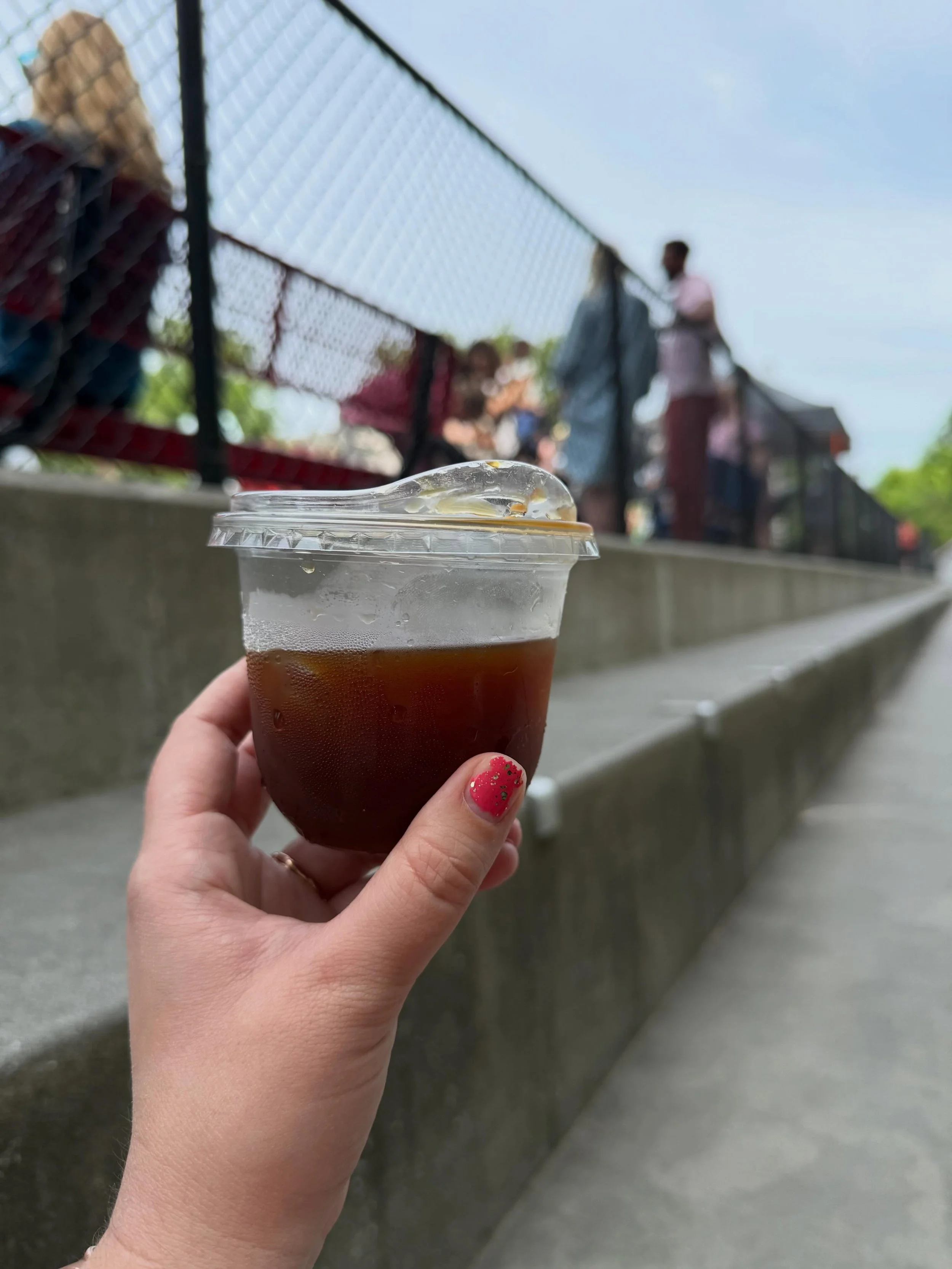 Sunday photo dump ✨

✨ free iced coffee at the playground after church service
✨ fairy house builds with church friends
✨ silly kid with a chip clip
✨ chalk art tulip
✨ ending our day with the end-of-year youth group party

#dayinthelife #photodump #