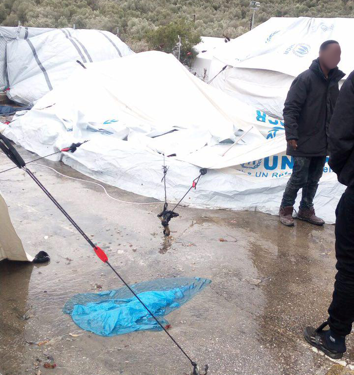 Hilflosigkeit in Moria nach dem Sturm