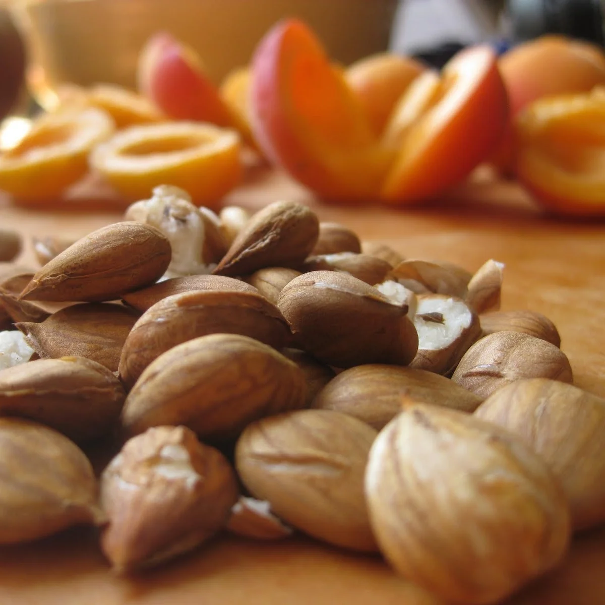 Apricot-kernels.jpg