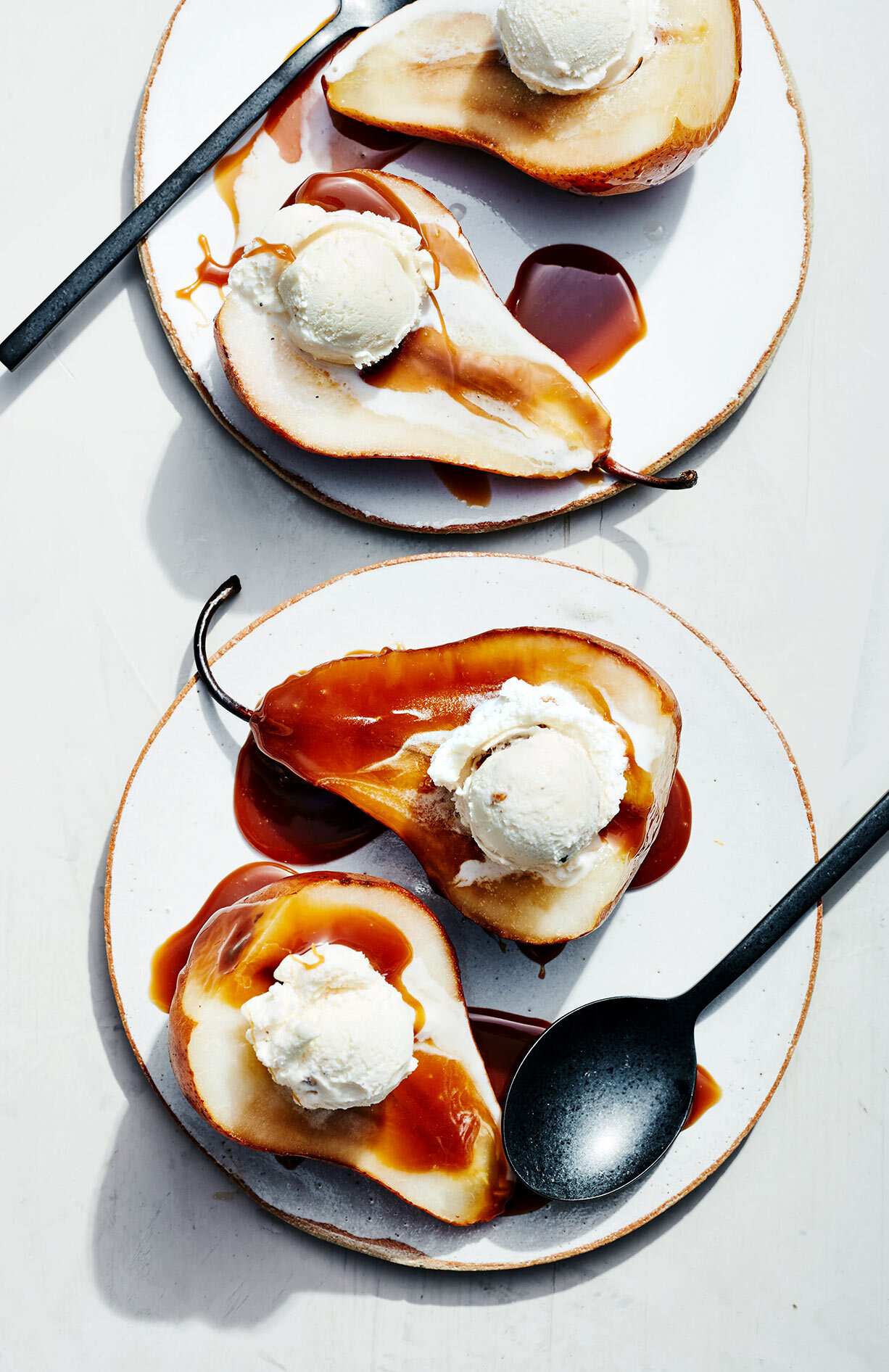 Ayesha-curry-cookbook-full-plate-Eva-kolenko-recipe-Roast-Pears-dessert-vanilla-caramel-4657.jpg