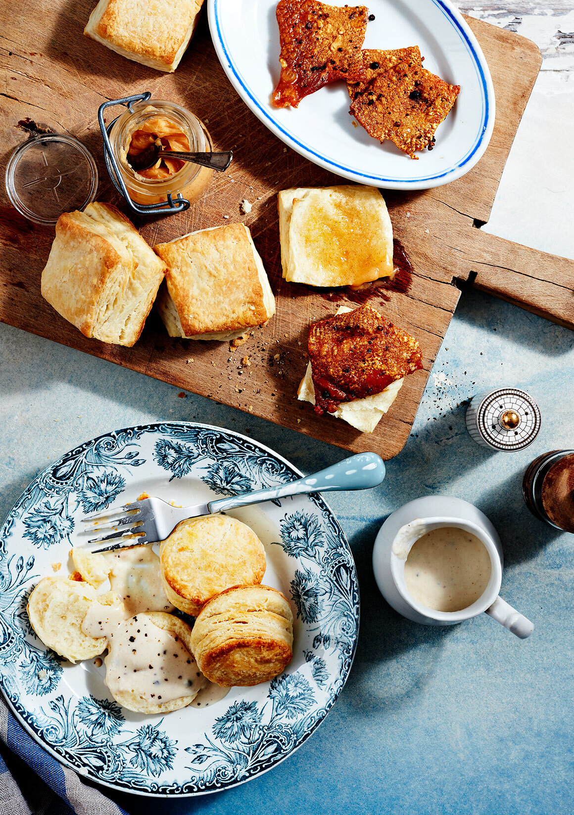 Food-between-freinds-jesse-tyler-ferguson-Biscuits-gravy-chicken-skin-fried-recipes-cookbook-food-photography-0110.jpg