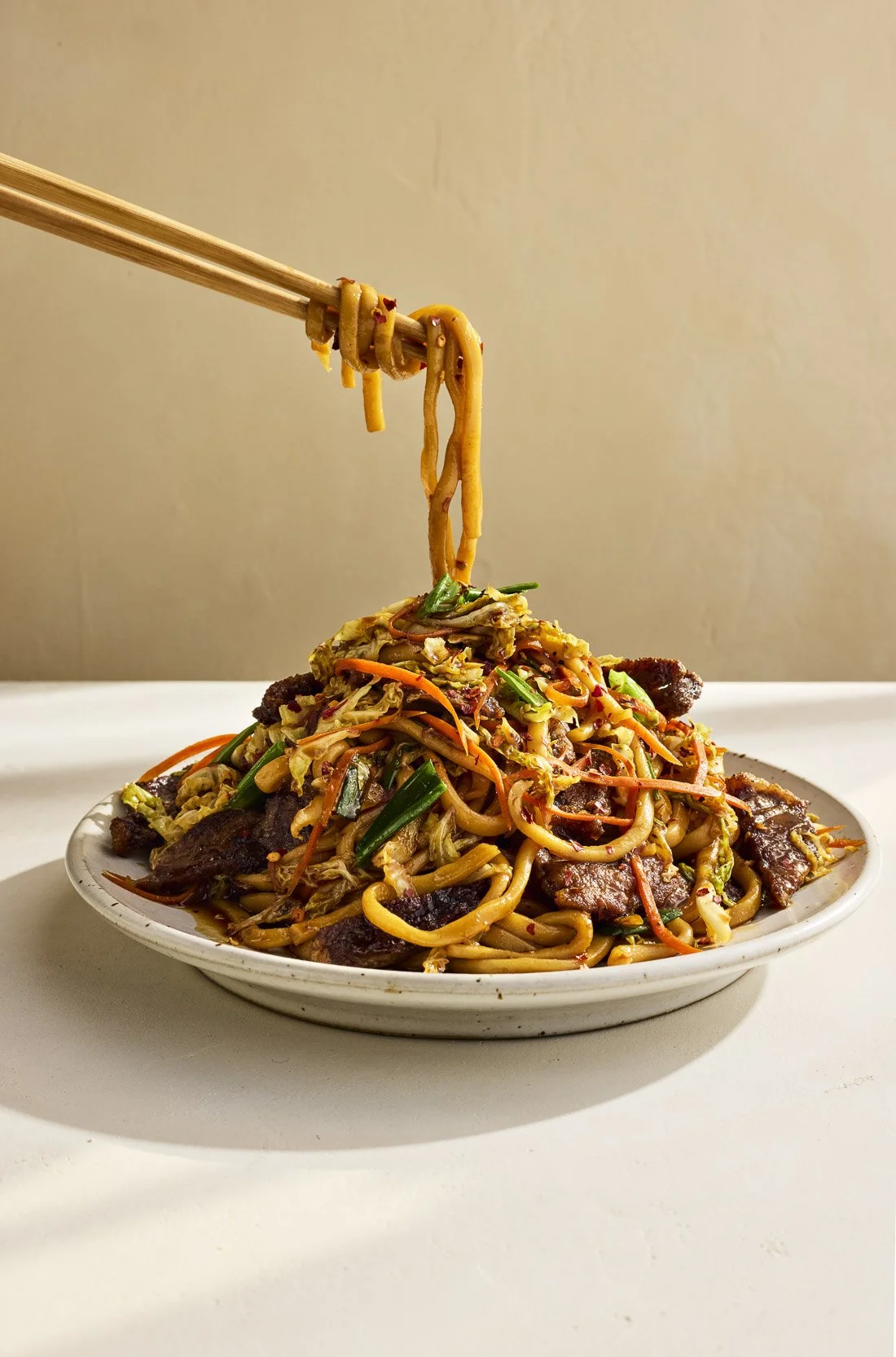 moribyans-kitchen-steak-udon-stir-fry-noodle-pull.jpg