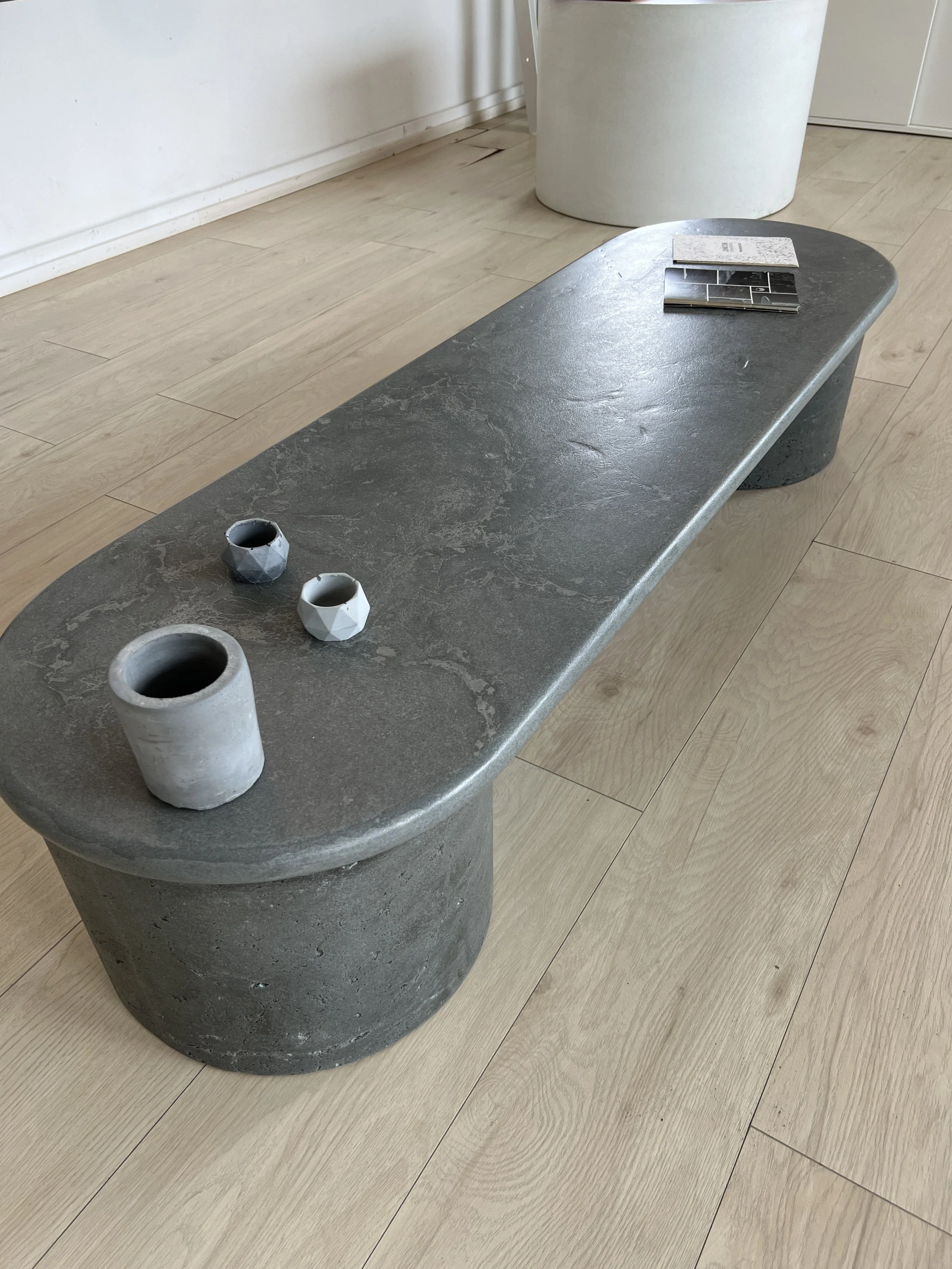 TABLE COLONIALE_portland antique.JPG