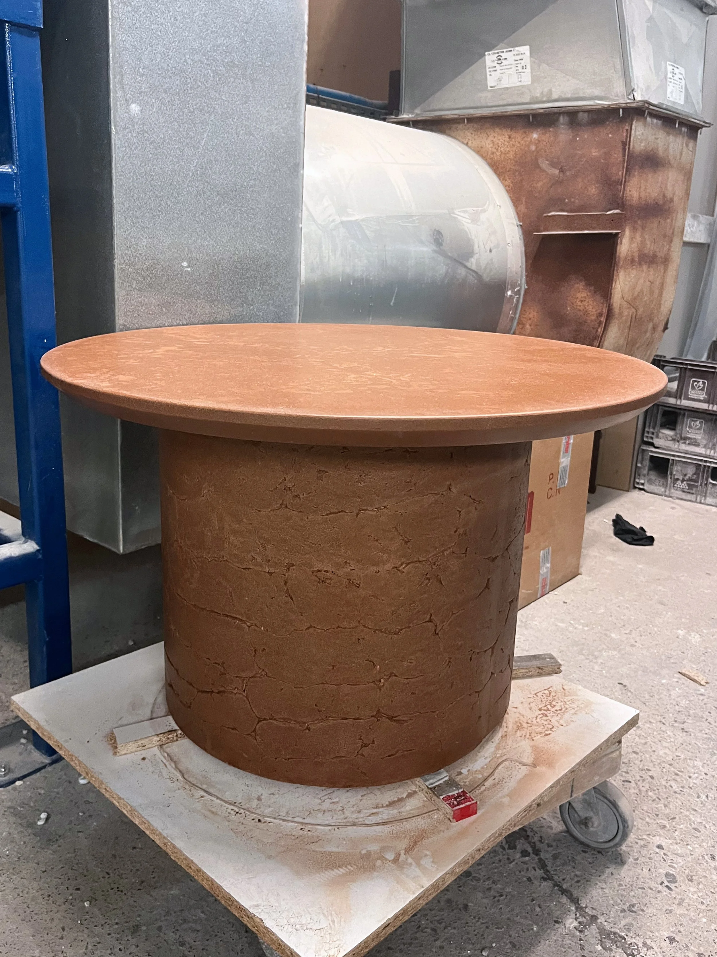 TABLE SWELL LOW_jackson antique.JPEG