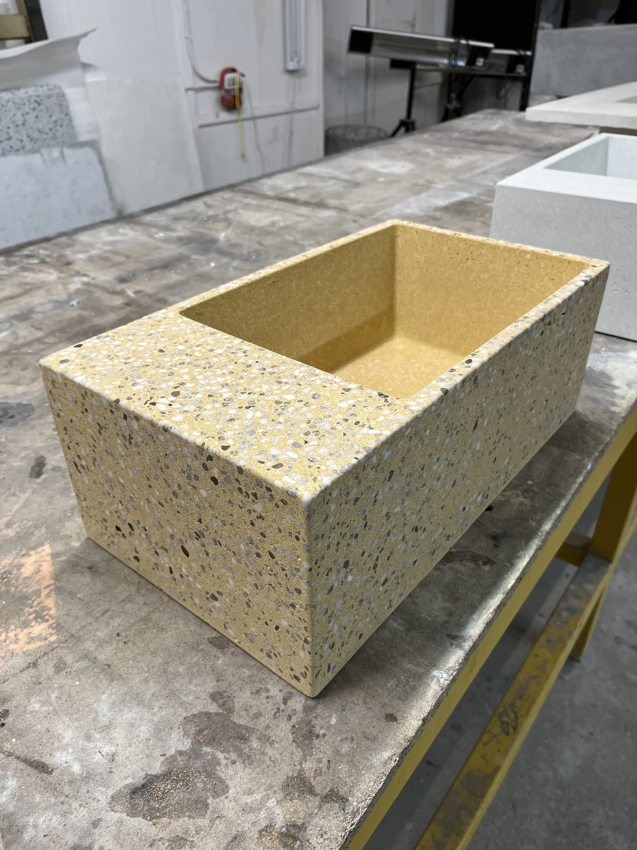 LAVABO PEBBLES_mellow terrazzo mini (3).jpg
