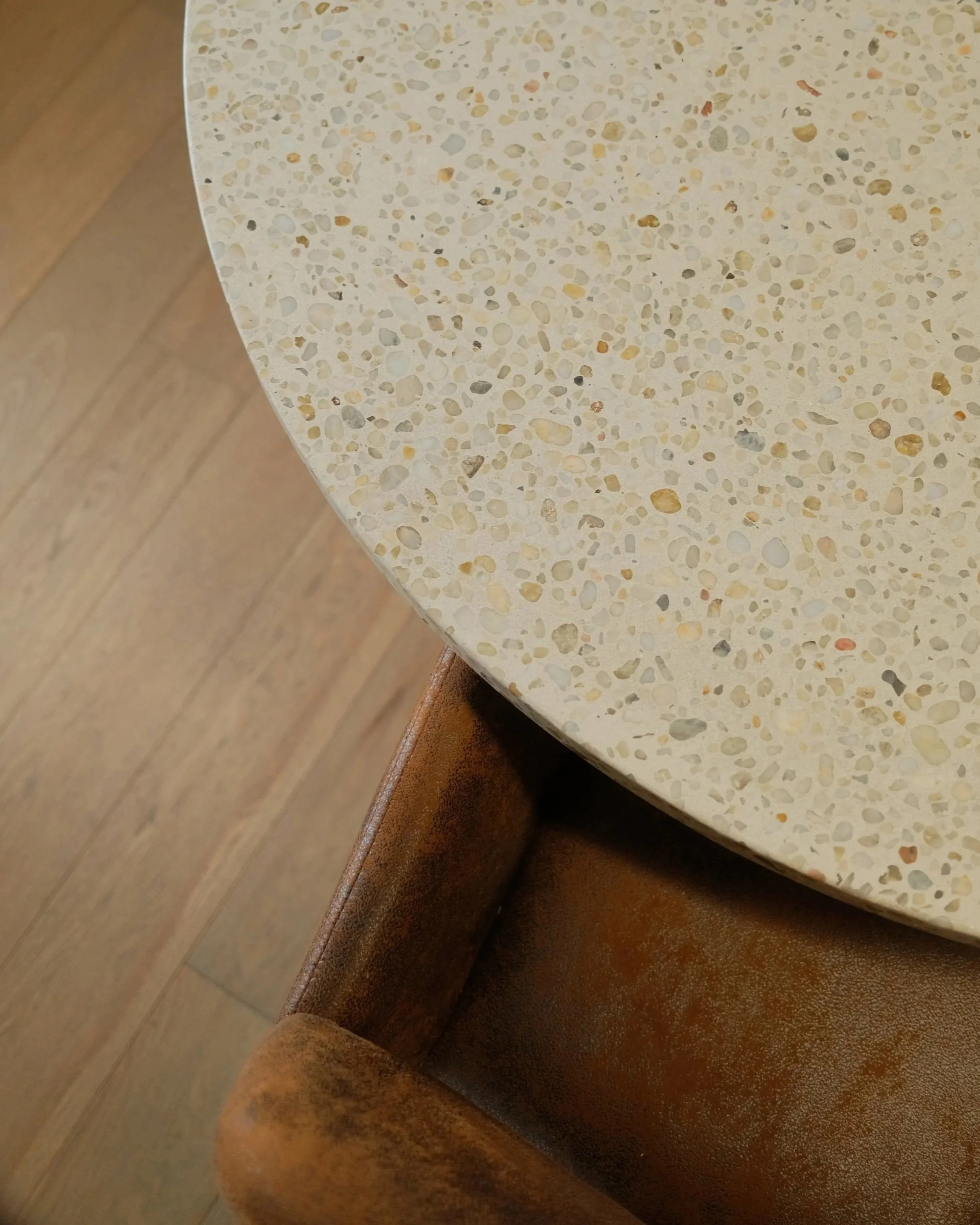 TABLESURMESURE_beige%2Bterrazzo%2B1.jpg