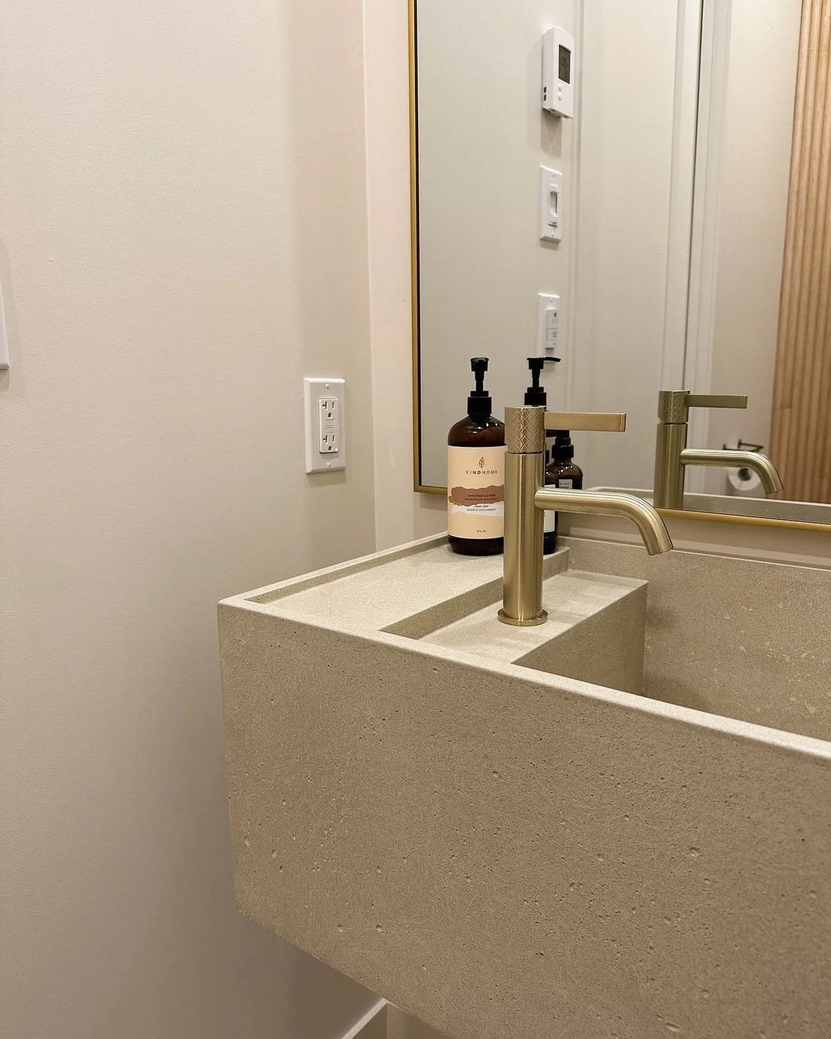 LAVABO VISTA_beige standard(2).jpg