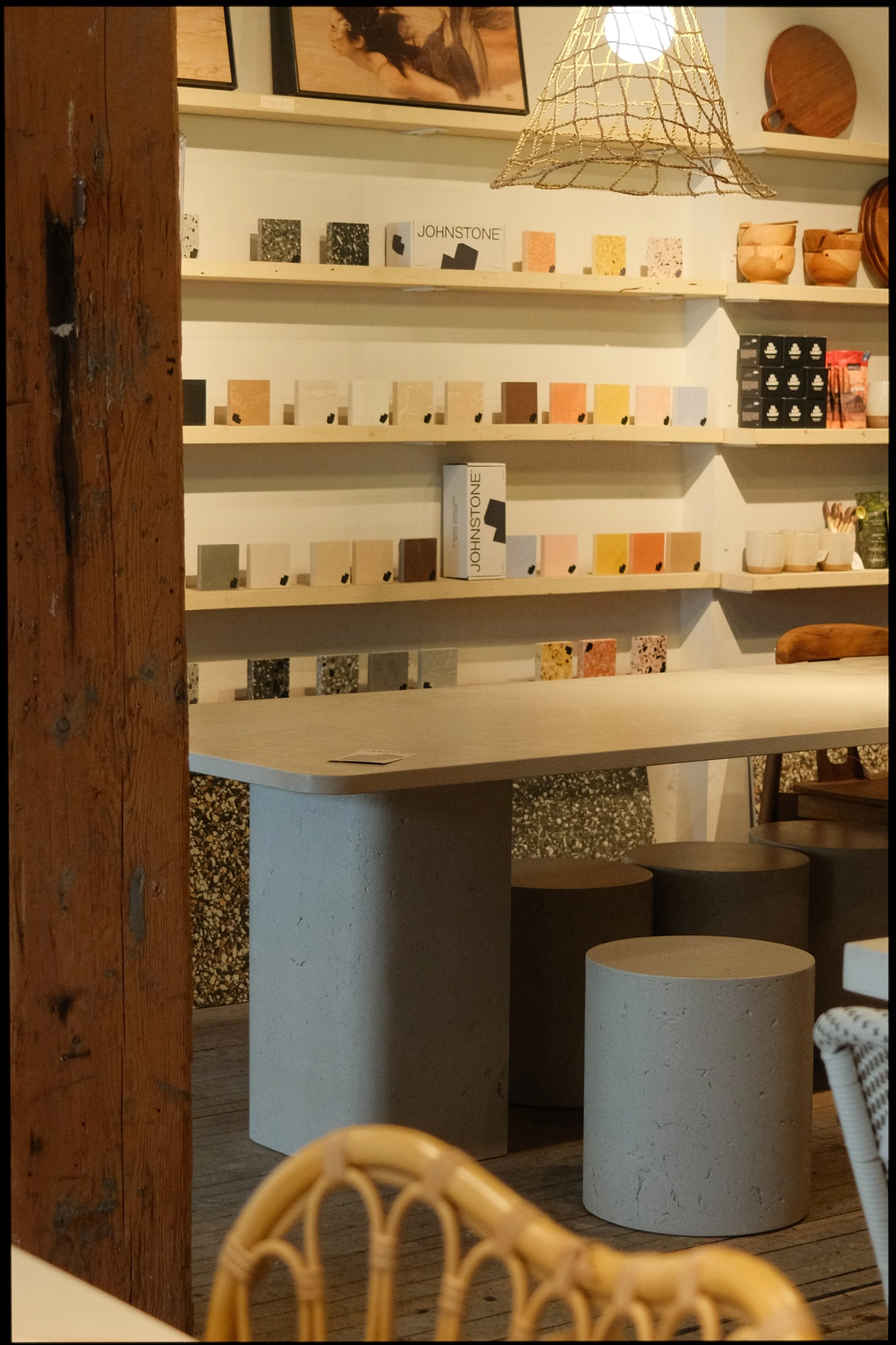 TABLESET_beigeantique3.jpg