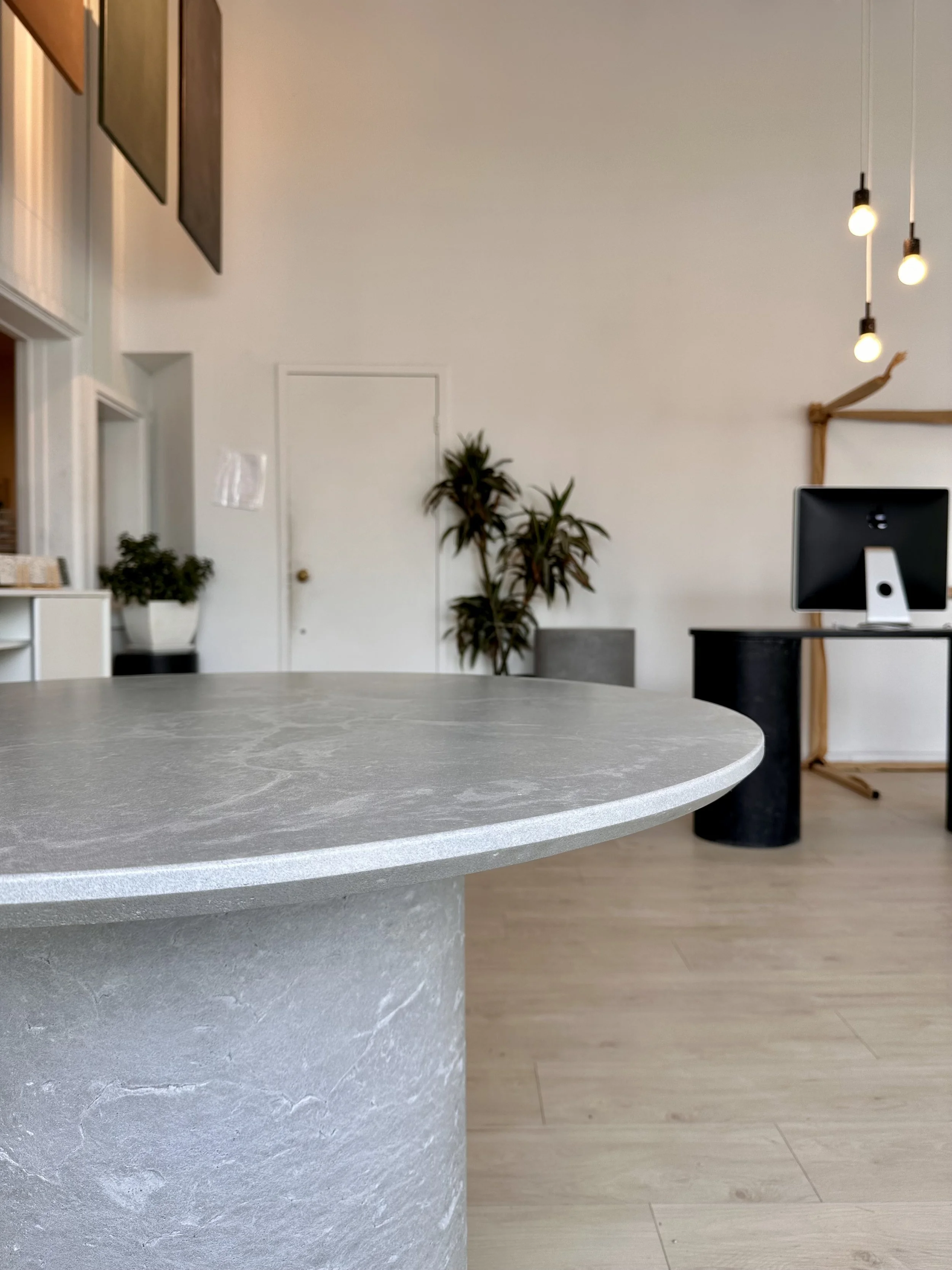 TABLE SWELL 42_solona antique_1.jpg