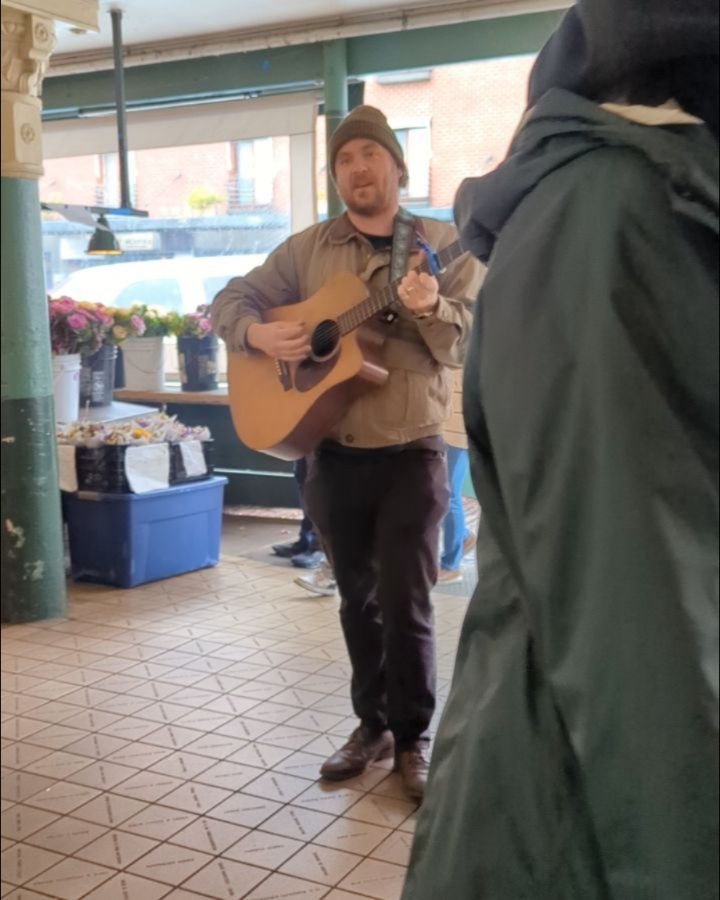 I love love LOVE the gorgeous music of @jonathanevergreen ! 😍 It's fun having talented friends! He's just starting to release recordings...check him out! ✨

I'm at @pikeplacepublicmarket slinging my indigo today! I'll be back in a couple weeks for a