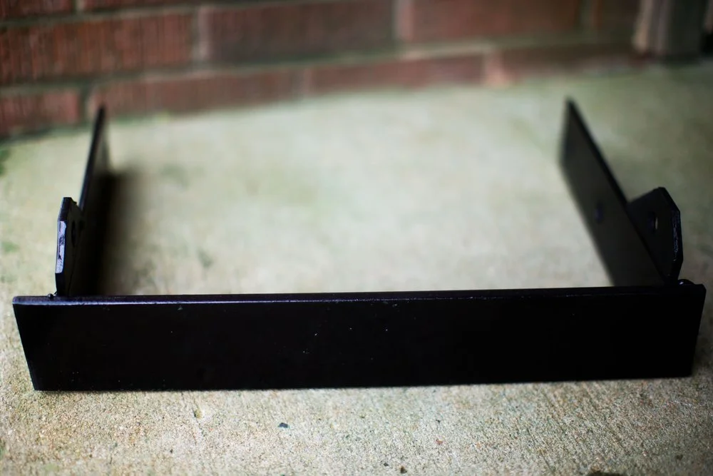 Weight bar for ballast weight for John Deere garden tractor