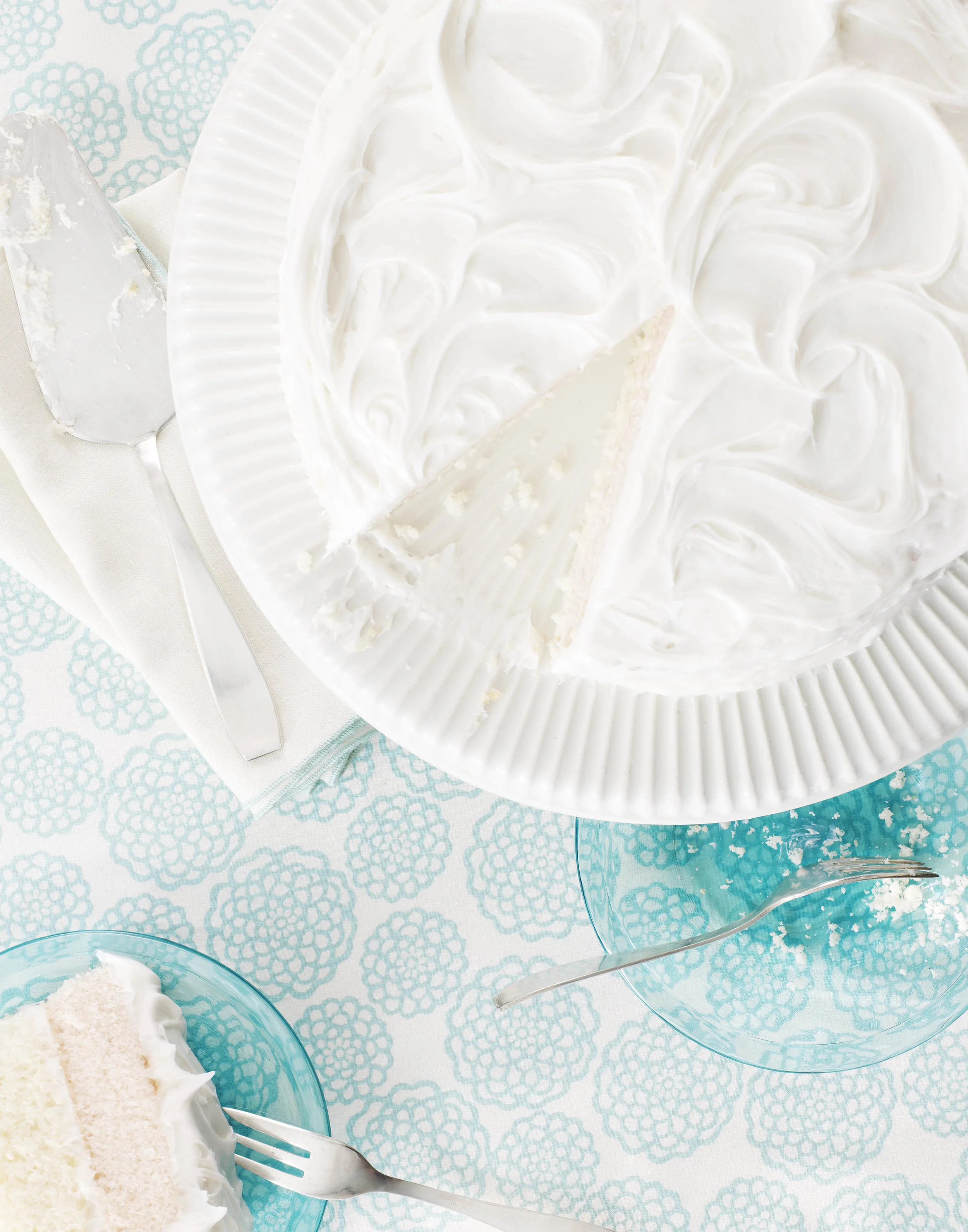 WHITE CAKE.jpg