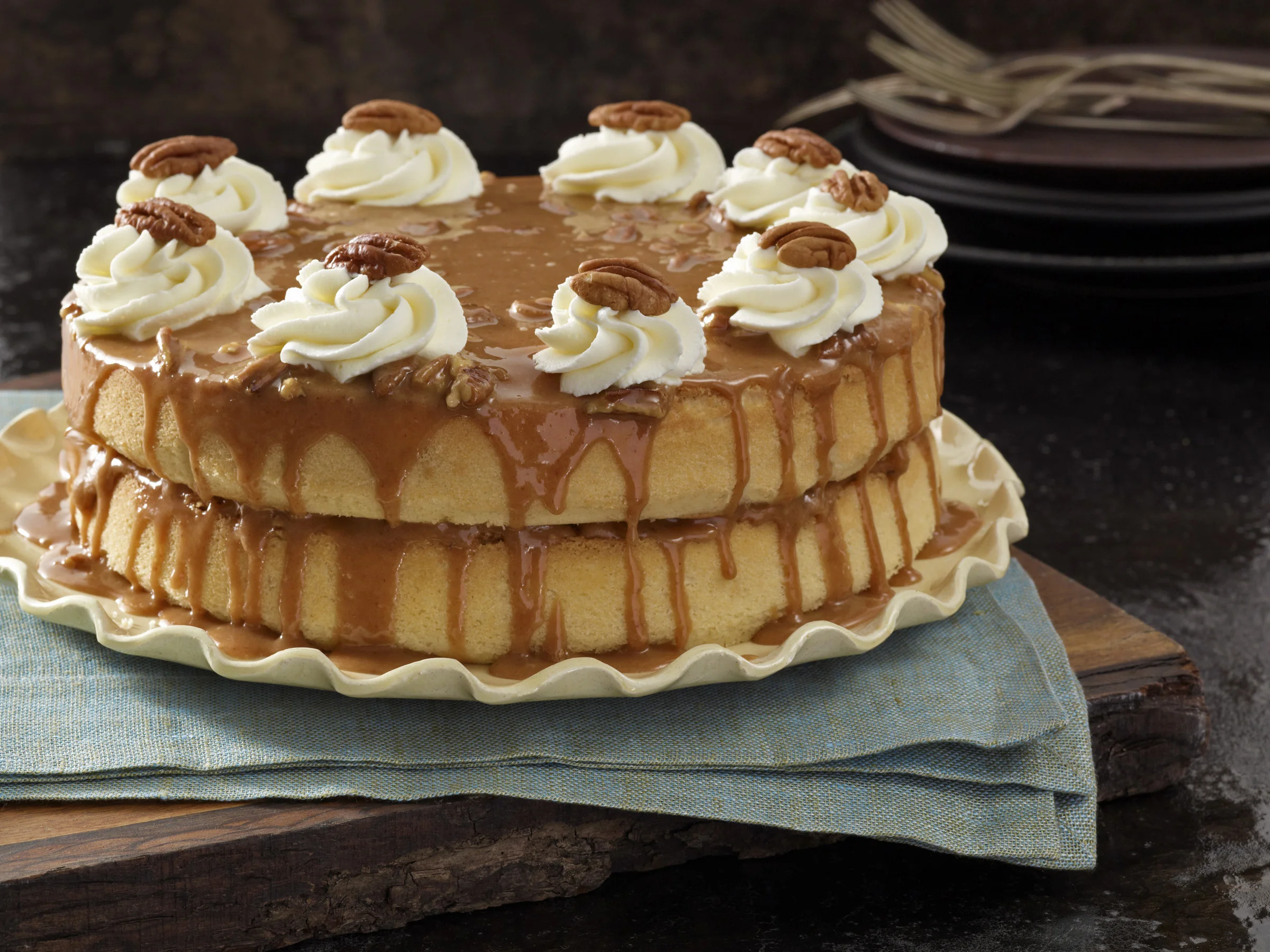 Pecan_Rum_cake.jpg