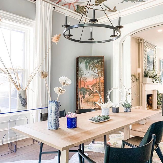 Beautiful room by @acdesignstudio for the Kingston Design Showhouse, check it&rsquo;s out if you&rsquo;re in the area.

All proceeds benefit the Family of Woodstock!
.
.
.
.
.
.
.
.
.

#phaedodesign #kingstondesignshiwhouse #design #interior #interio