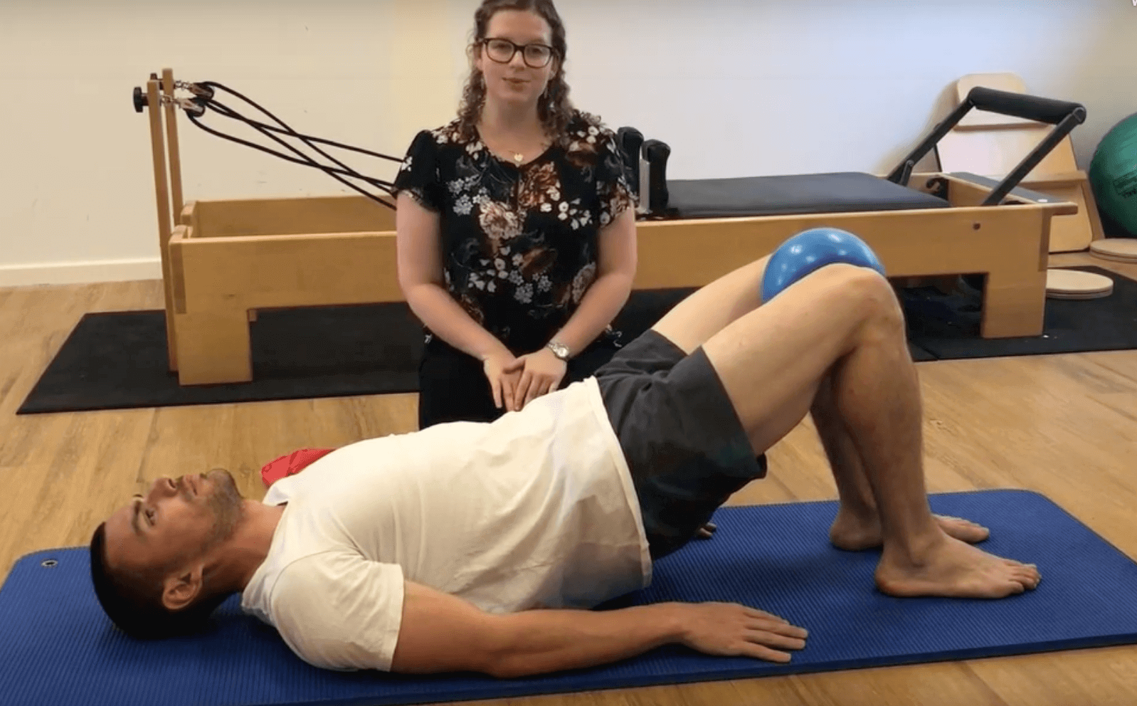 Annissa_Harwood_Jenkins_Physiotherapy_Bridging_ball
