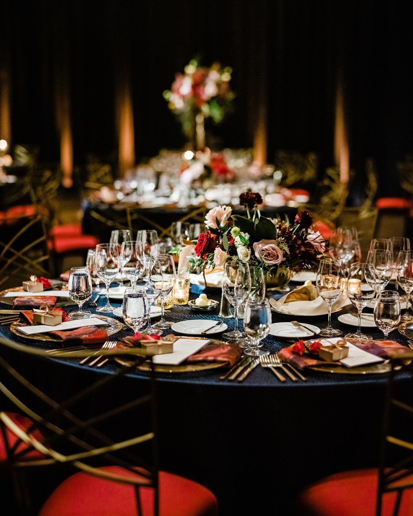 Seemingly unreal deep rich colors of Megan and Sonny&rsquo;s wedding was accentuated by the perfect pinpointed lighting provided by @lightsmiths.seattle. 

Photo : @alantephotography 
Venue|Catering|Cake: @fsseattleevents 
Wedding coordinator: @occas