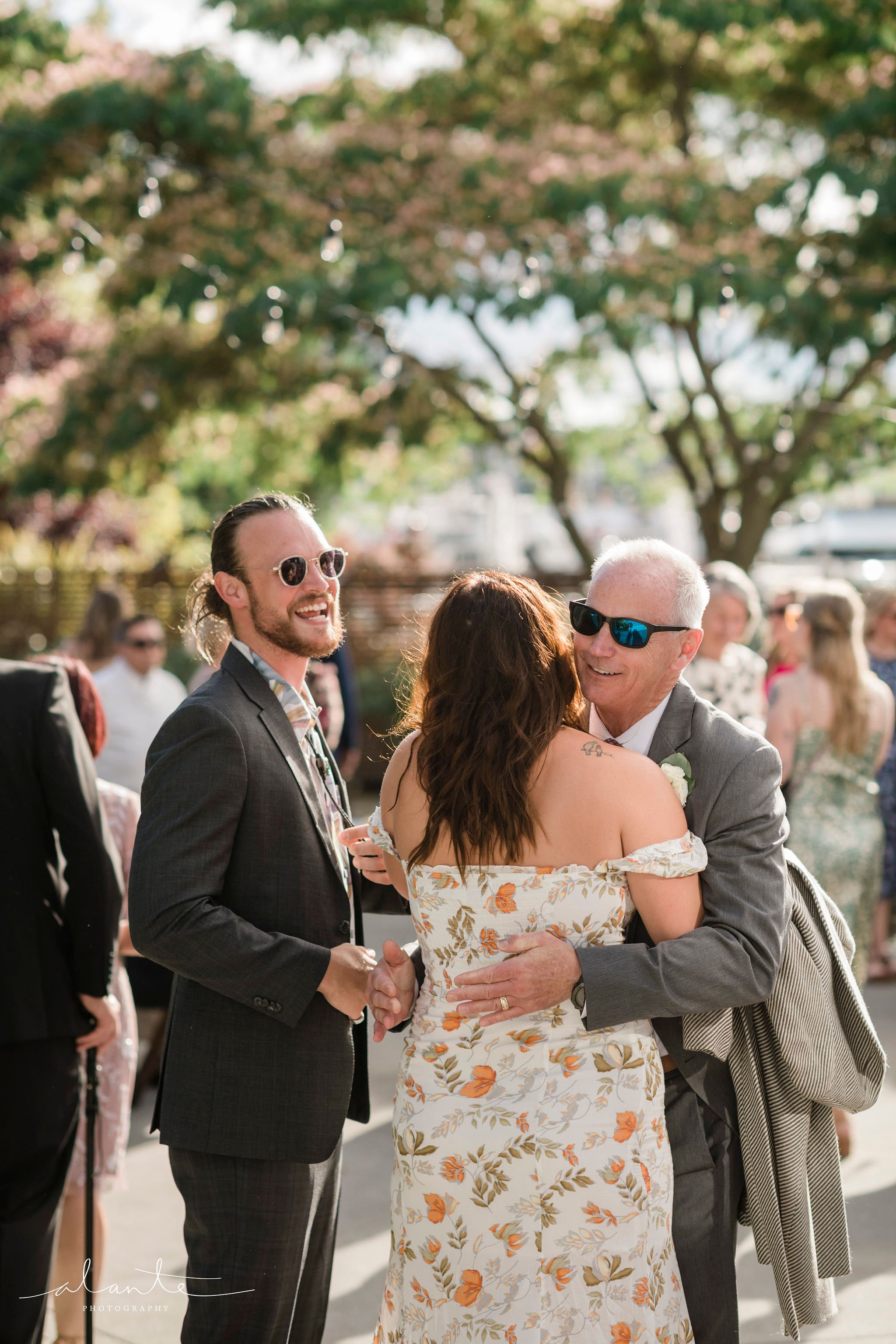 Alante-Photography-Seattle-Washington-Wedding-Dockside-Dukes-Lake-Union-094.jpg