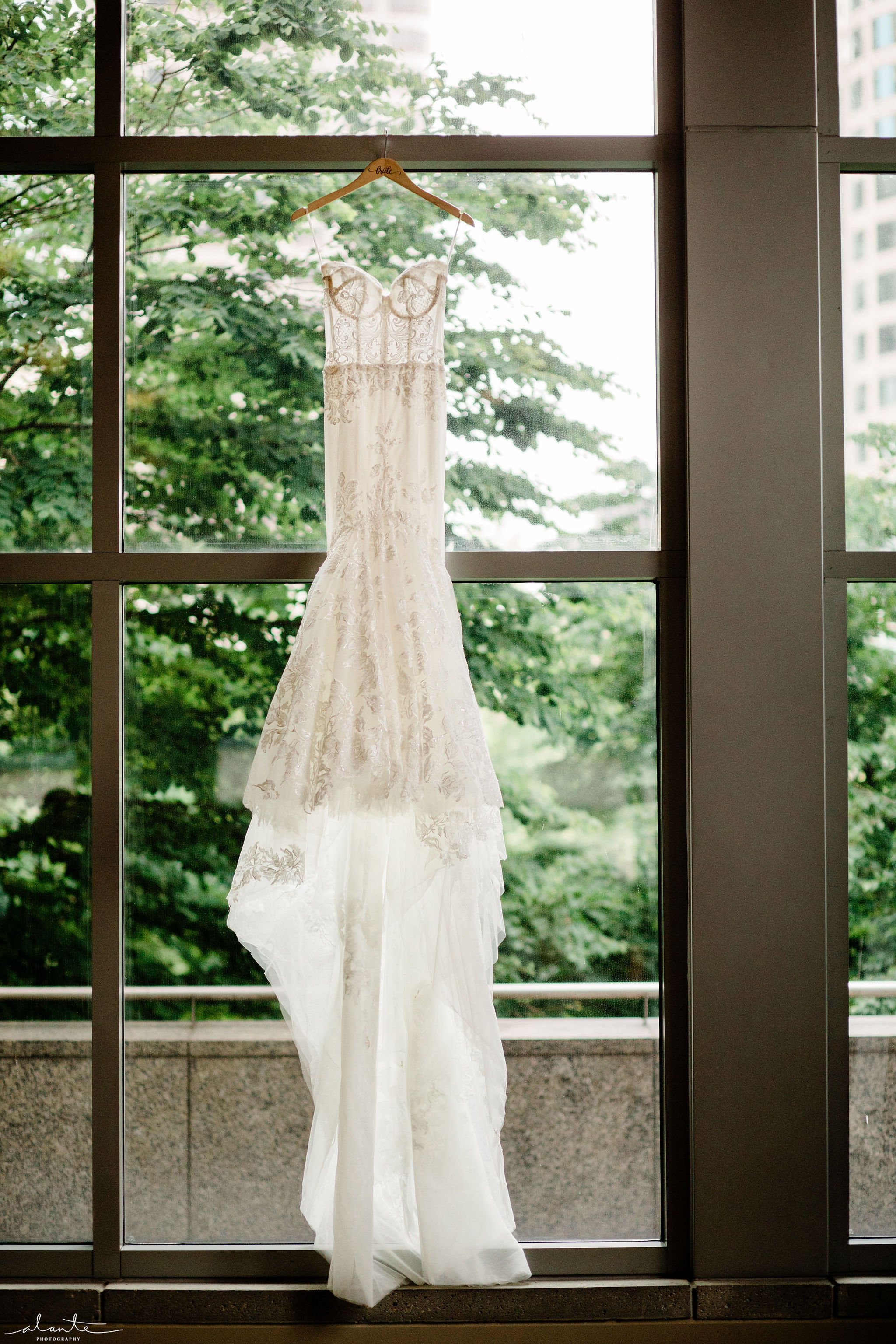 Alante-Photography-Seattle-Washington-Benaroya-Hall-Wedding-001.jpg