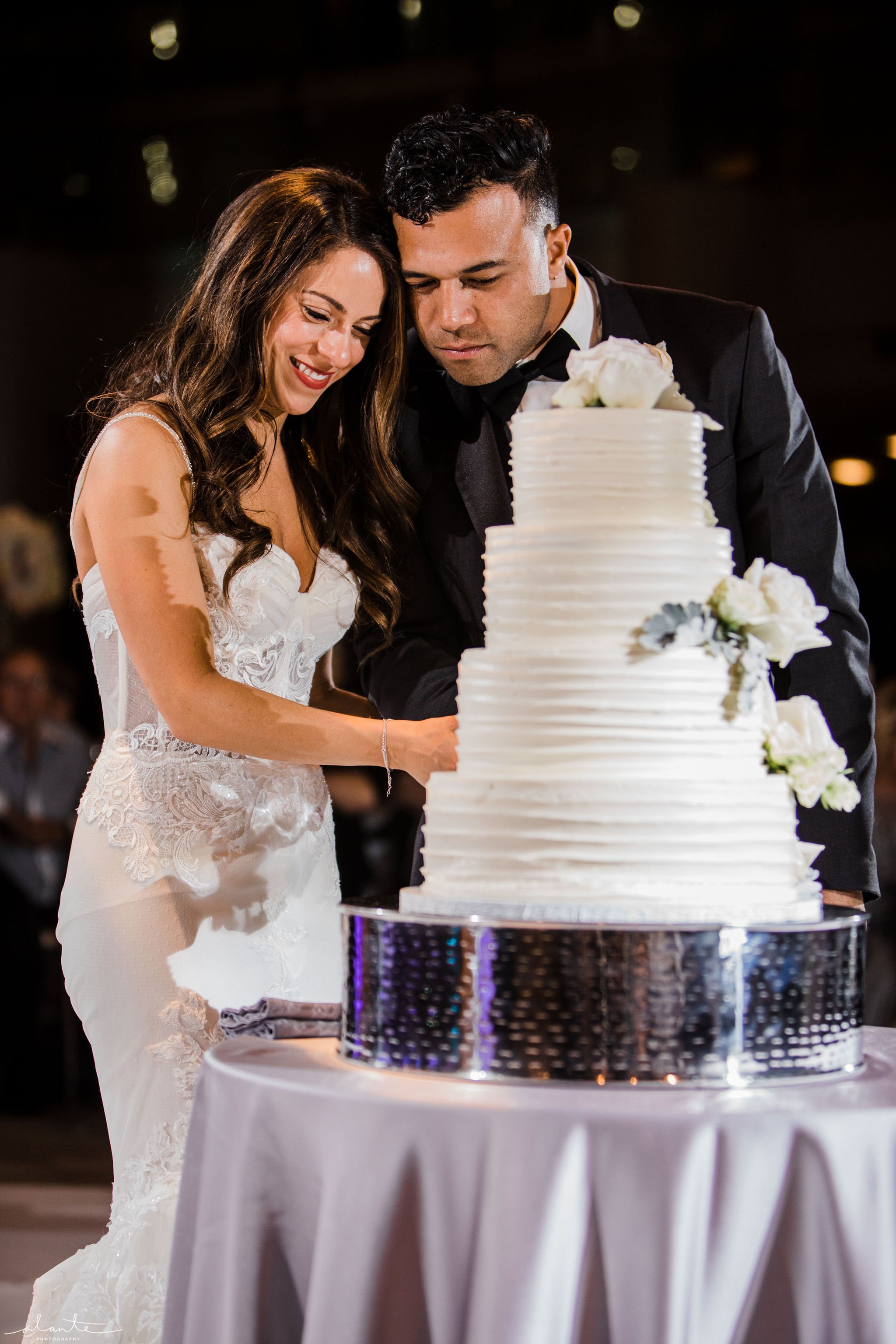 Alante-Photography-Seattle-Washington-Benaroya-Hall-Wedding-077.jpg