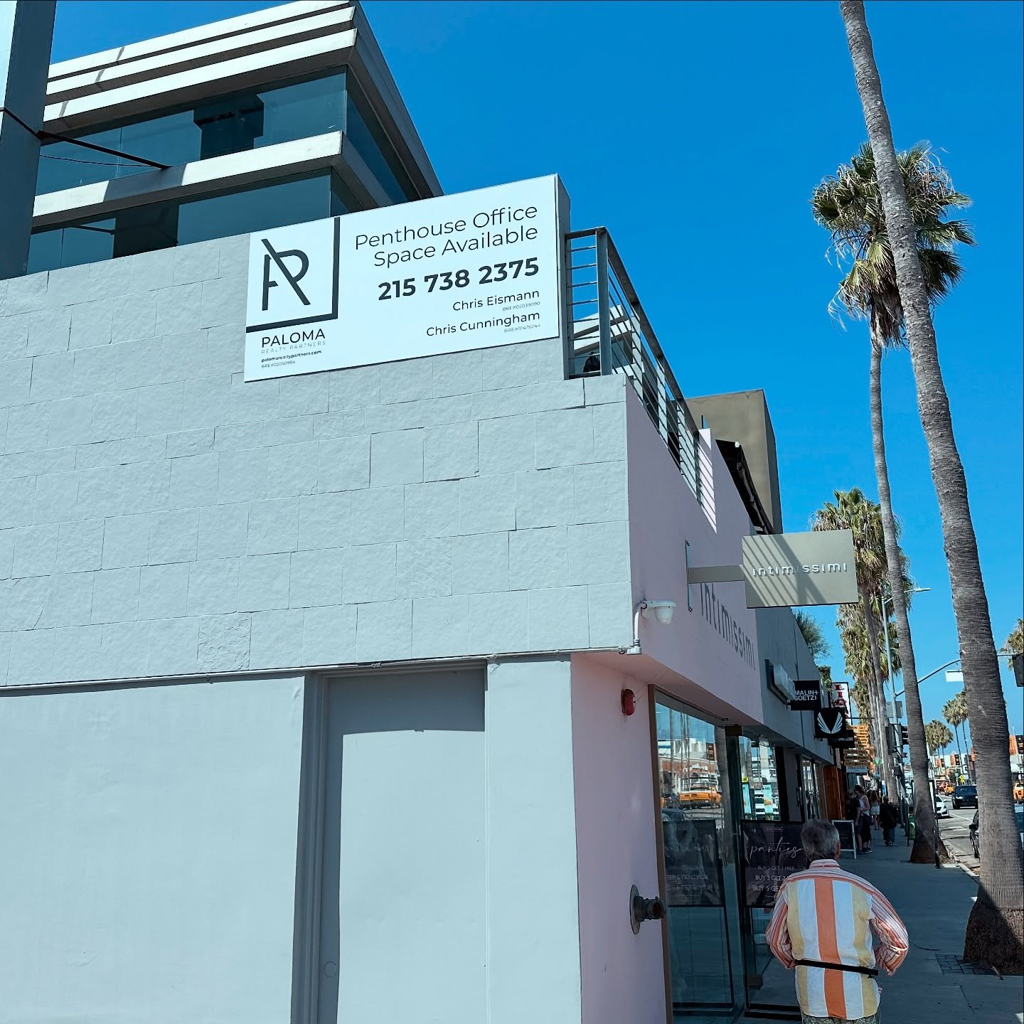 We've got you covered for all your Realestate signage needs. @palomarealtypartners @molten.productions @moltensignage