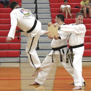 Adults+Martial+Arts+Self-Defense+Taekwondo+Class.jpg