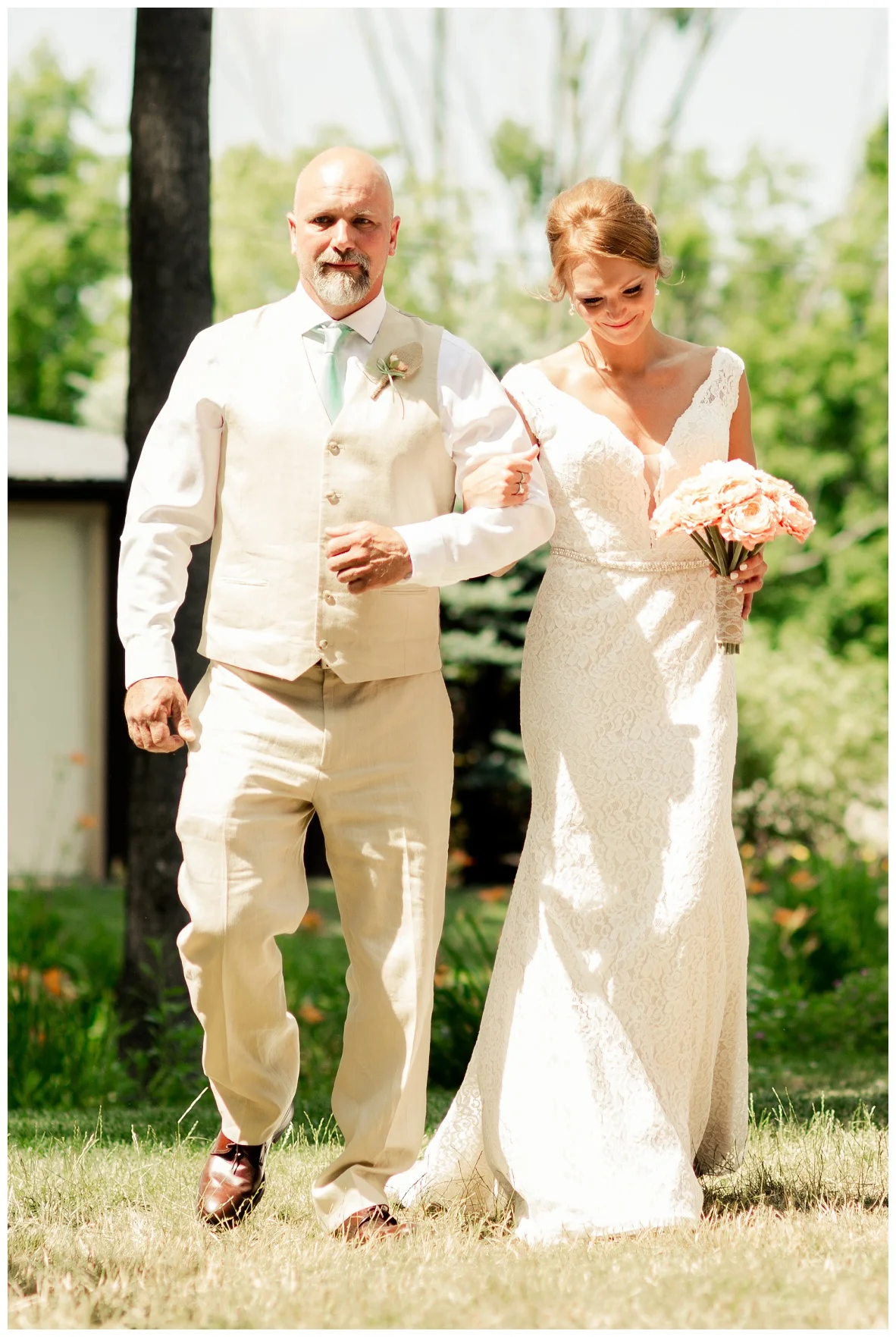 Cleveland Wedding Photographers Ashley and Todd_0027.jpg