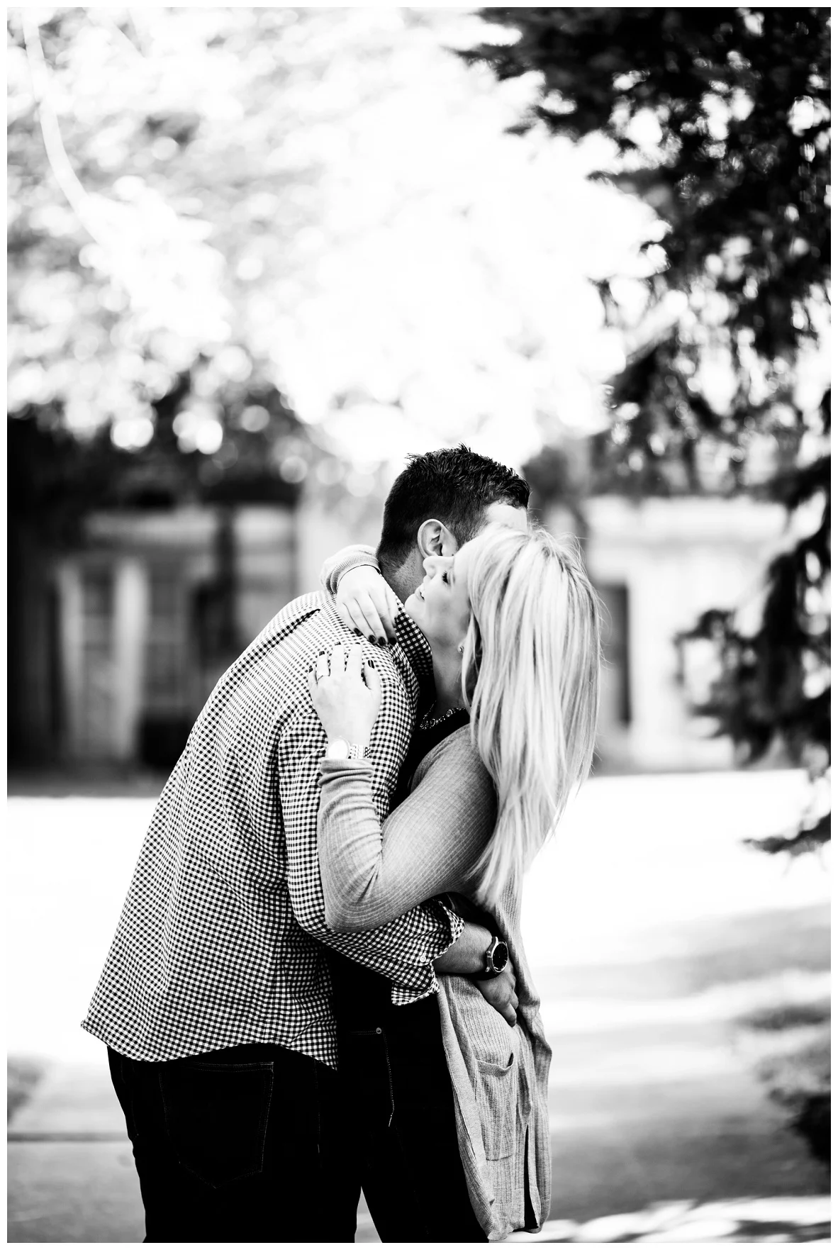 LIndsay and Steve are Engaged_0007.jpg