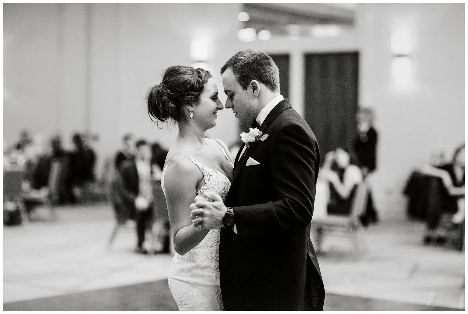 Cleveland Marriott Downtown Wedding_0197.jpg