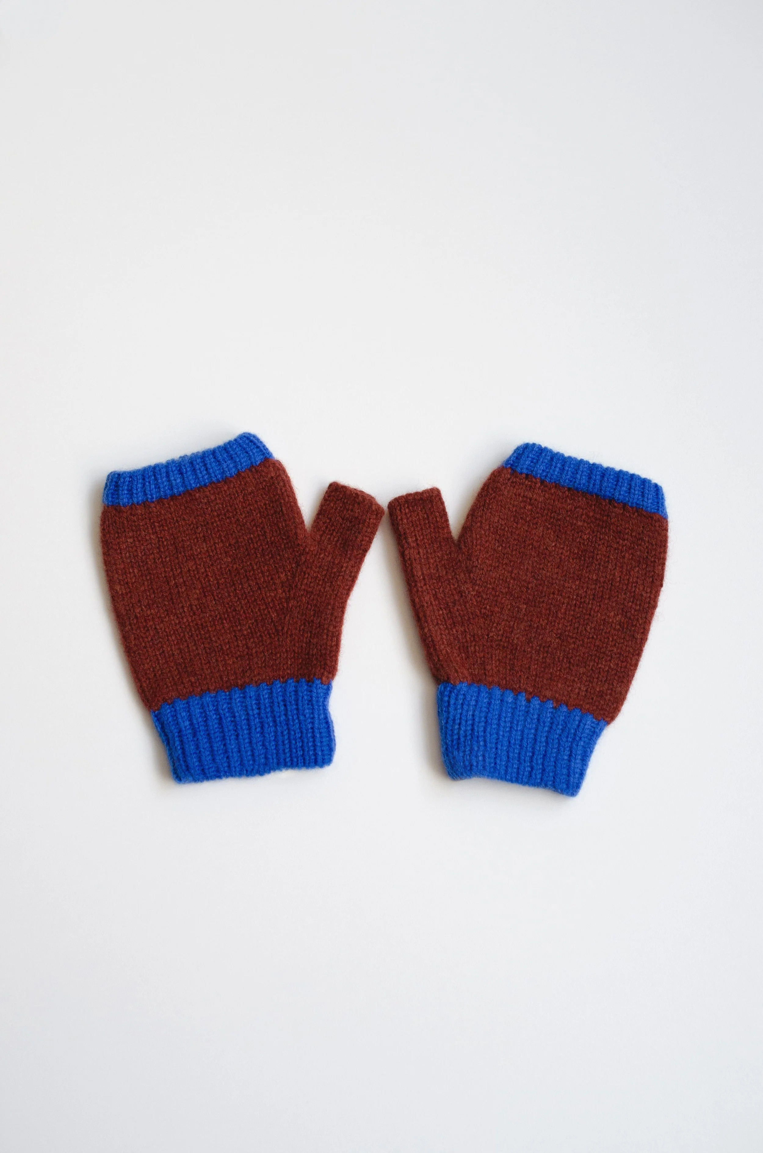 Callan Knit Glove Set 8.jpg