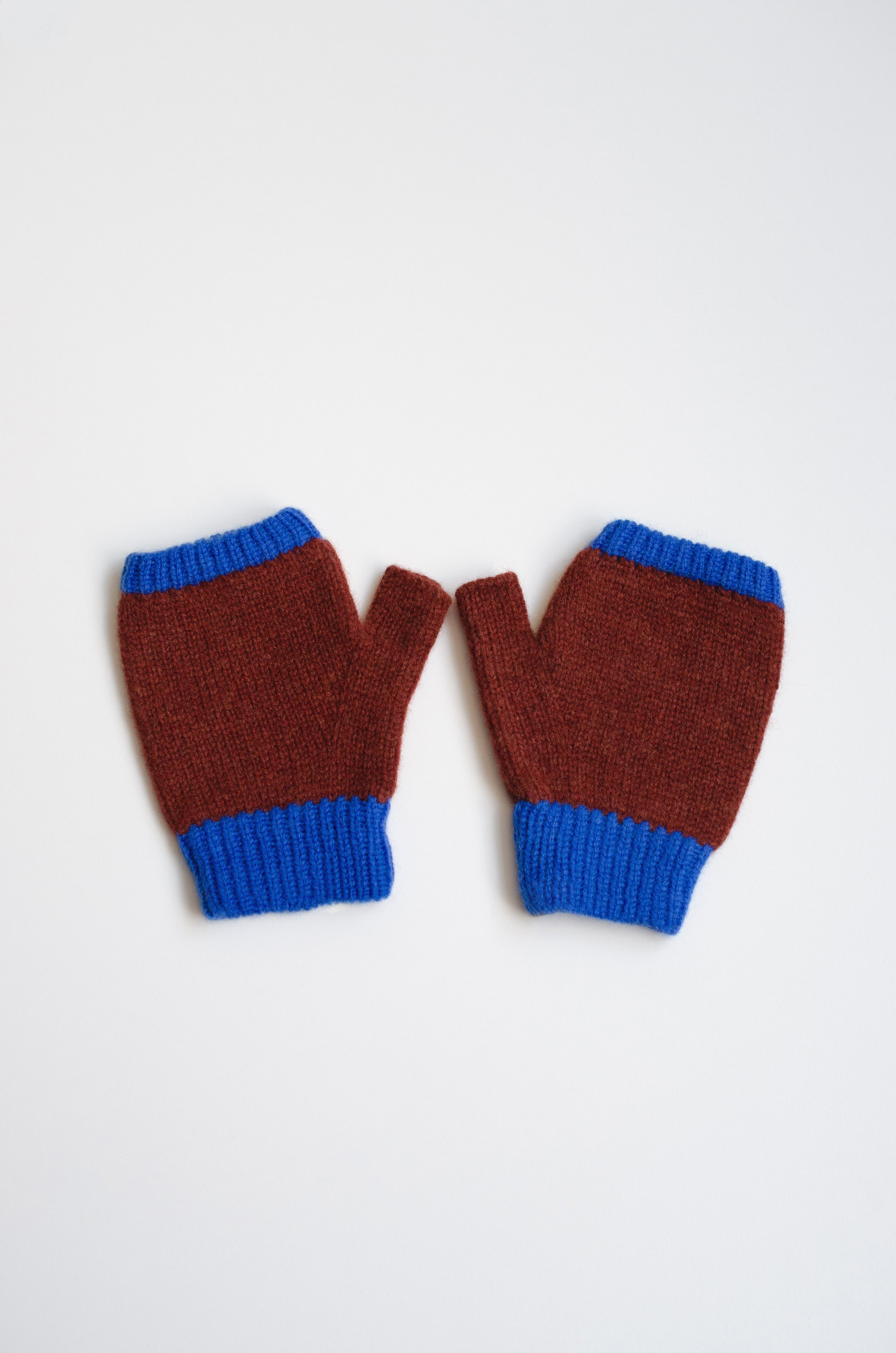 Callan Knit Glove Set 8.jpg