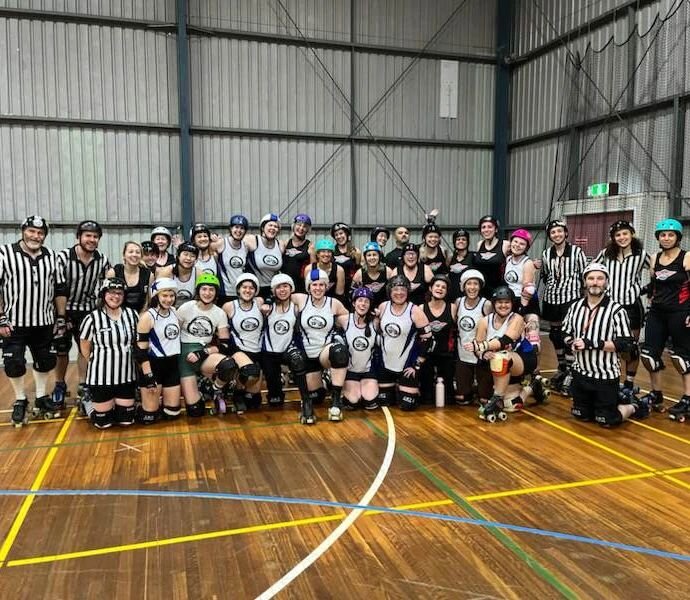 Thanks @iwrdl Bamshees for scrimming with us last sunday! You're all absolute superstars 🌟
We'll be cheering you on for this weekend's 5x5. 
.
Newcastle friends check out some amazing derby this Saturday at the Entertainment Centre! @5x5derby for al