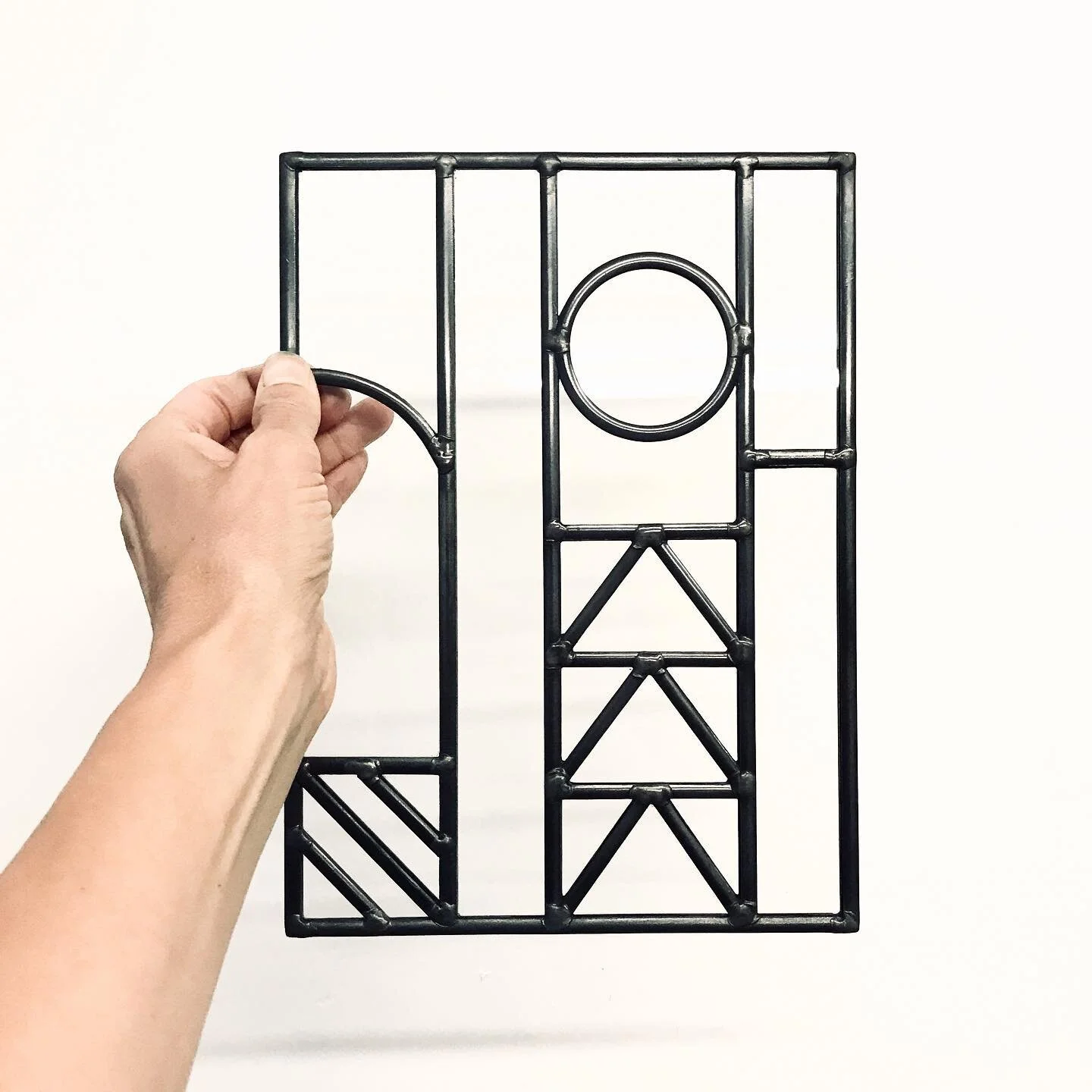 A sample section of a bigger window that has been on the back burner for most of this year. Now the design has gone in a totally different direction, but I&rsquo;m very excited to start working on samples for it over the next few days.

#stainedglass