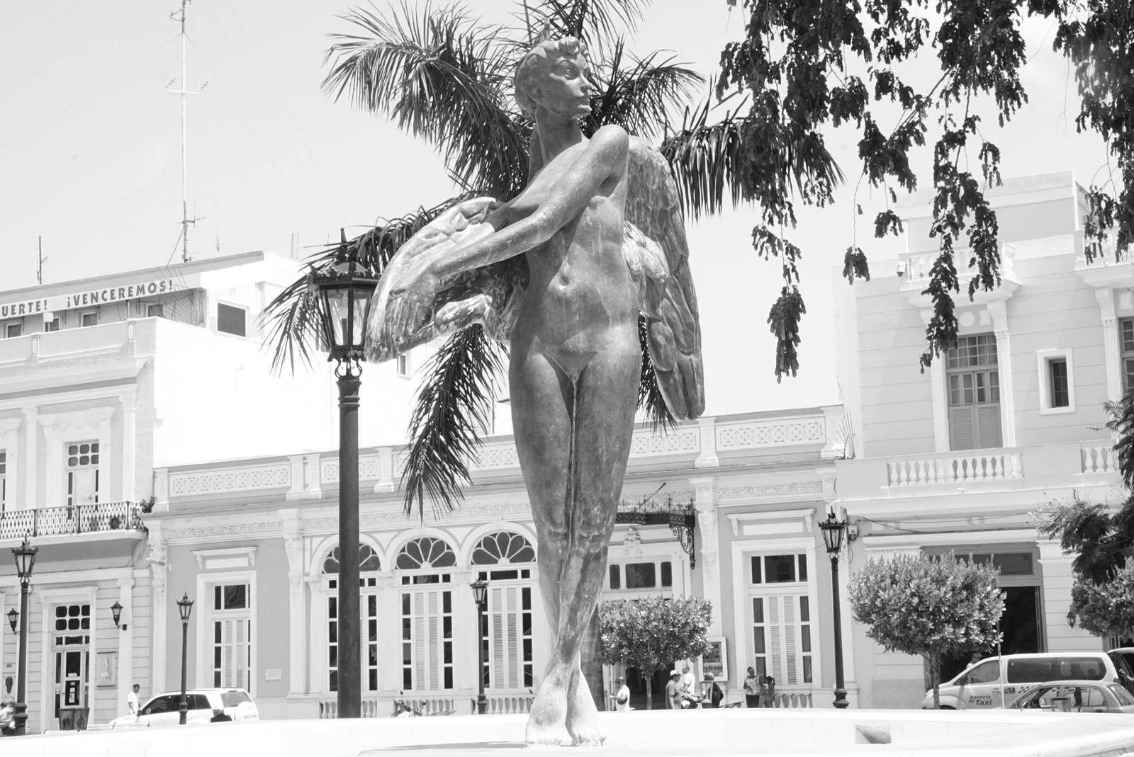 8 BILLETS DE TOMBOLA