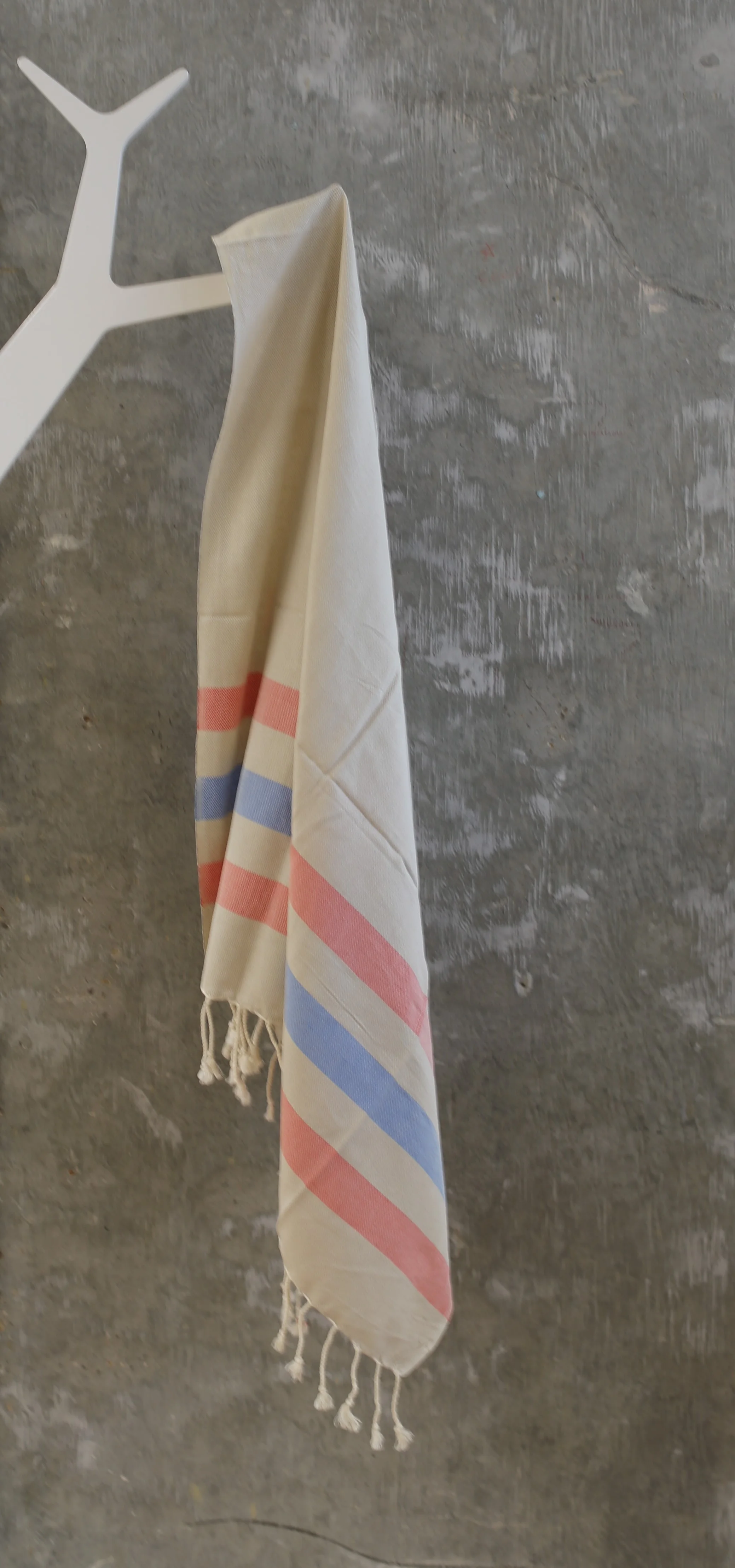 Cesme Blush beton.jpg