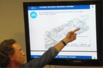 El arquitecto y urbanista Javier Herreros explica la red de movilidad ciclista