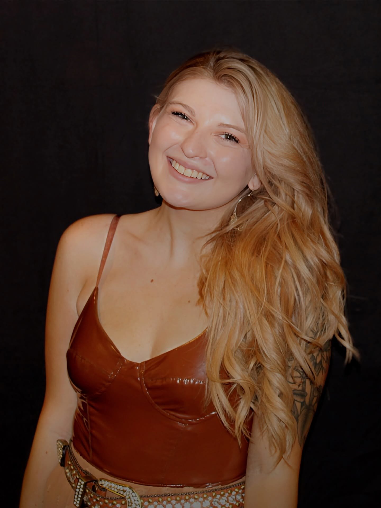 Everyone please join us in wishing our stylist Corinna the happiest of birthdays 🎂🎉