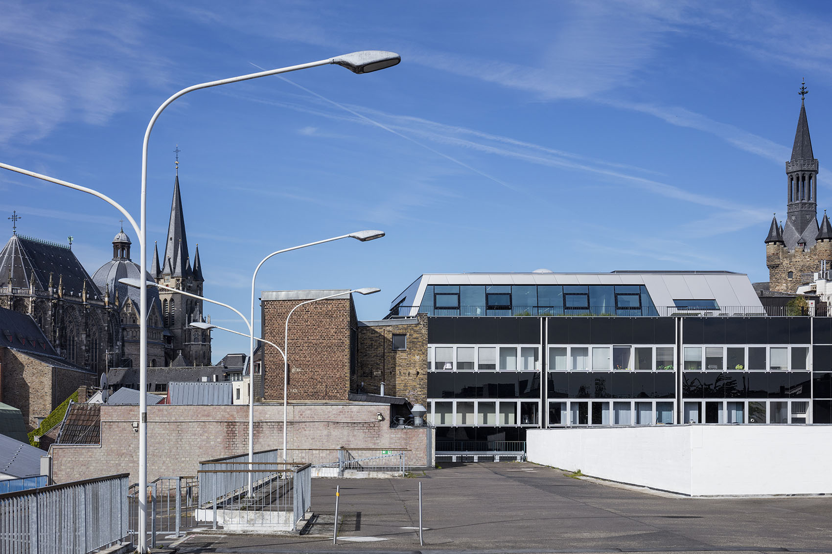1_1_Aufmacher_Rooftop-Office-Aachen_CROSS-Architecture.jpg