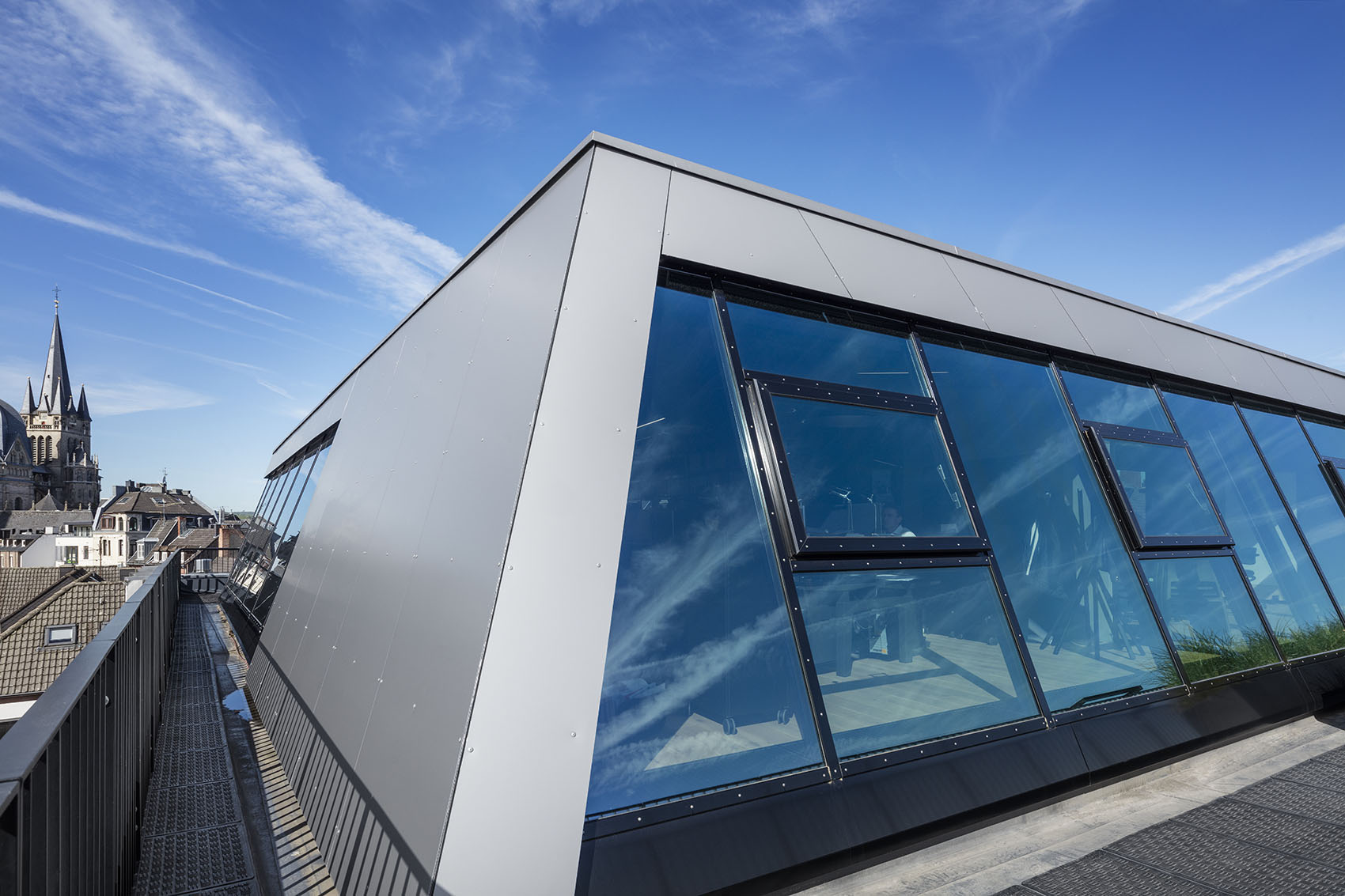 6_Rooftop-Office-Aachen_CROSS-Architecture.jpg