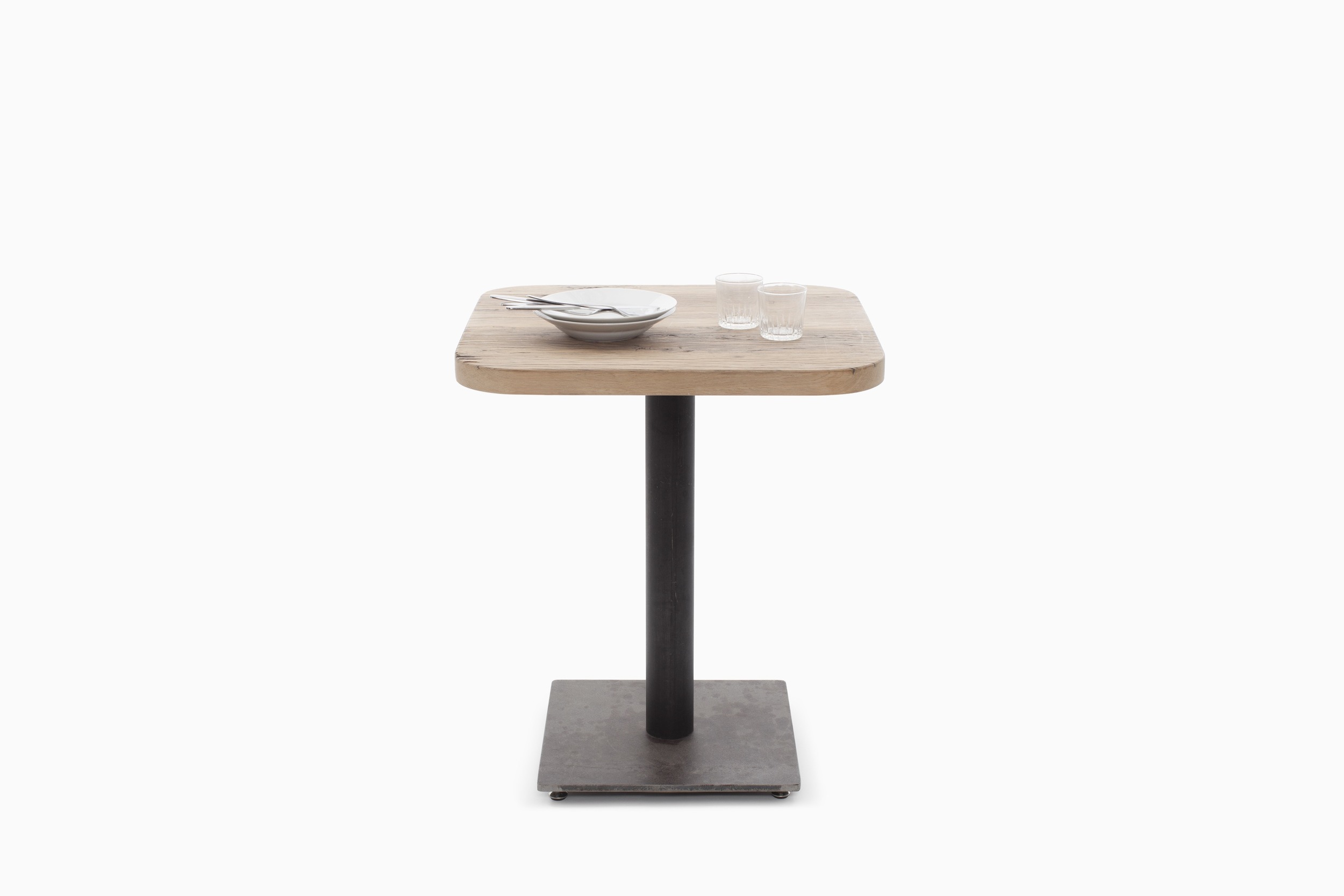 TIMBER_TABLE_BISTROT_01.03.jpg