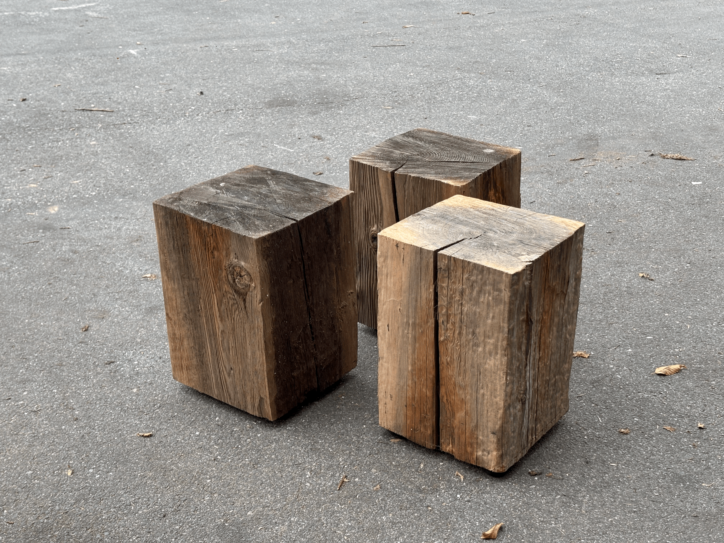   CUBE BRIDGE DOUGLAS  Table d’appoint -&nbsp;Side table Pin - Pine 30 × 30 x 40 cm    190€ TVAC -&nbsp;incl.VAT  (380€)    More info  
