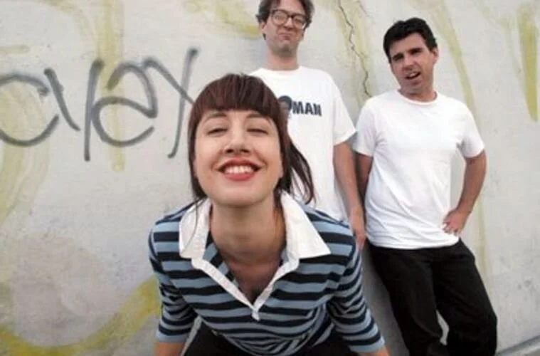 Kim-Shattuck-The-Muffs-RuidoBlanco.jpg