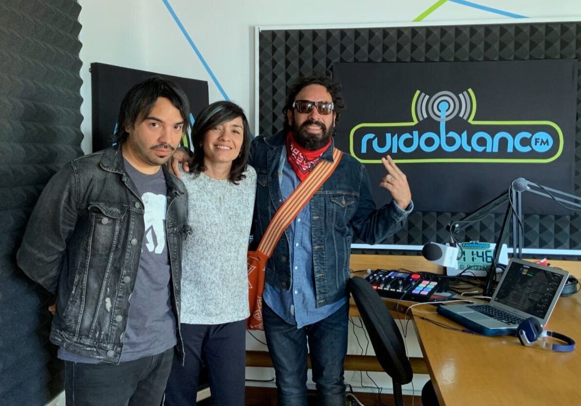Centavrvs con Olivia Luna en la cabina de Ruido Blanco.