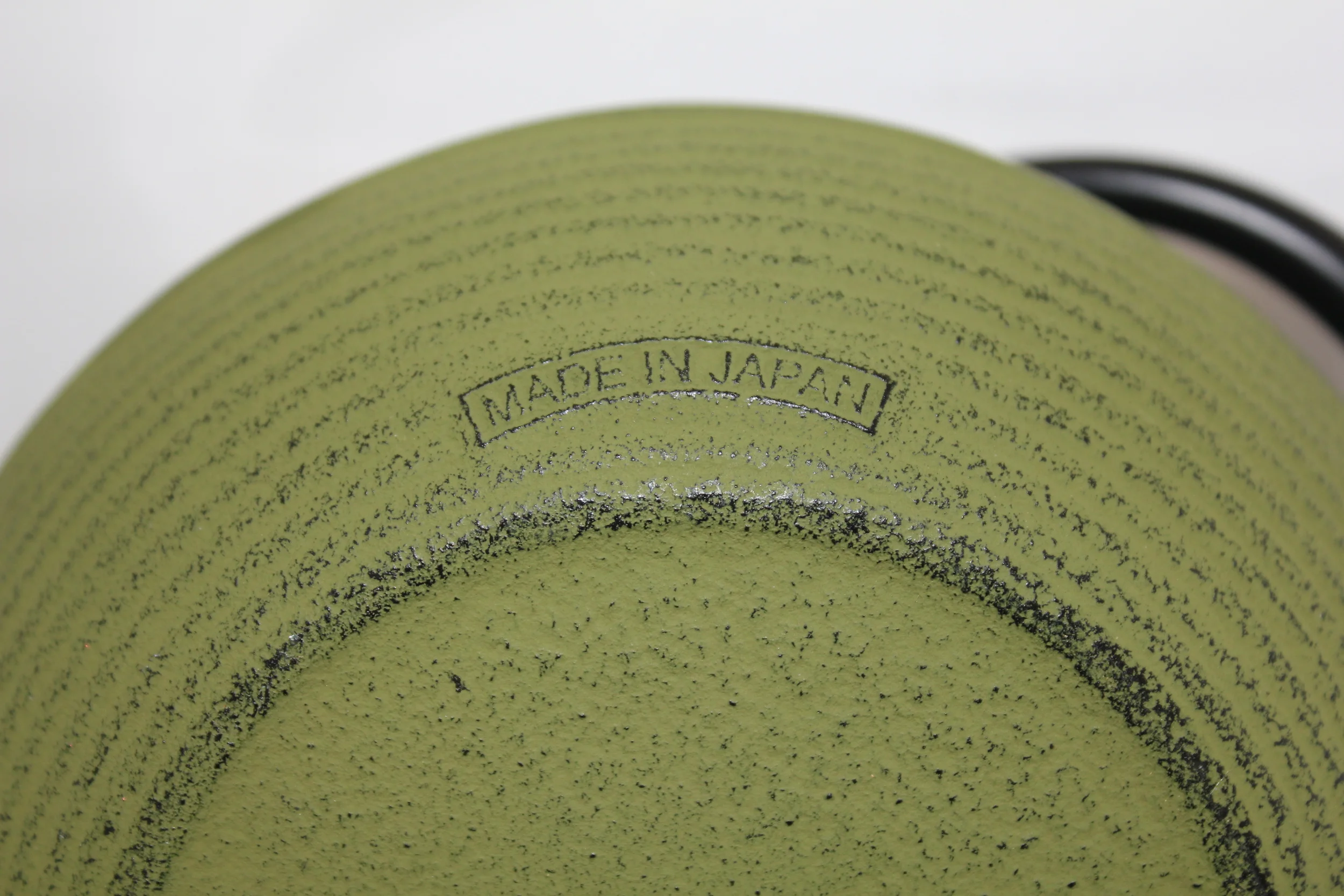 IWACHU Cast Iron Teapot SENBIKI Logo