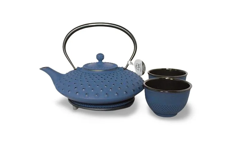 Trivet ARARE Blue with Teapot HIRA ARARE and Teacup ARARE