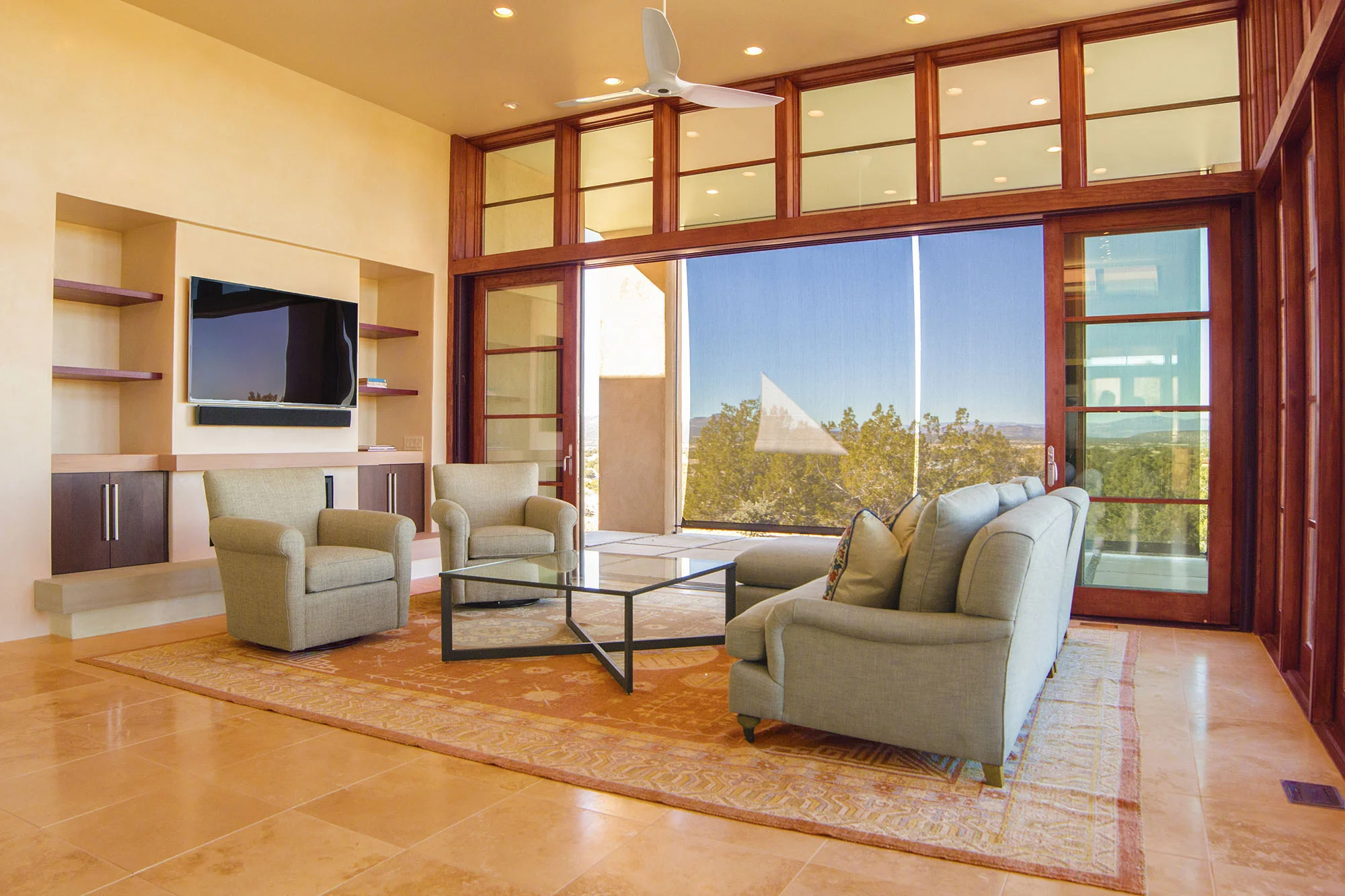15-Living Area_Screen .jpg