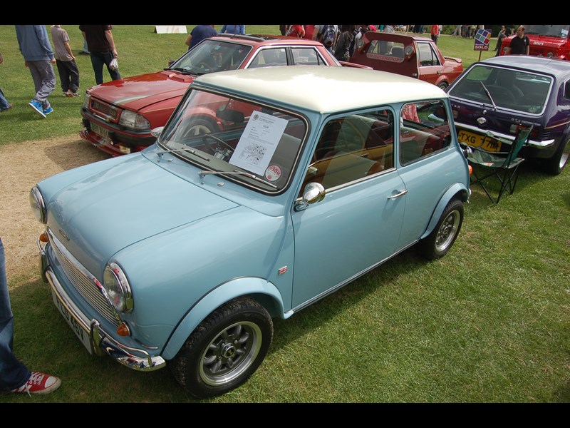 austin mini 1.JPG