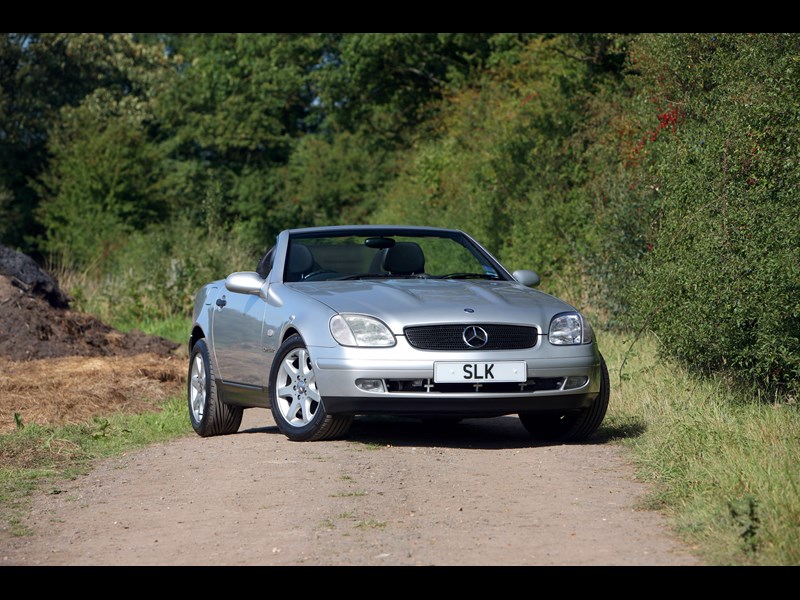 Mercedes_SLK_generation 14.jpg