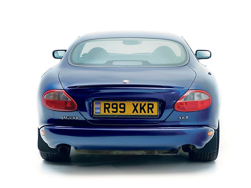 jaguar xk8 1.jpeg